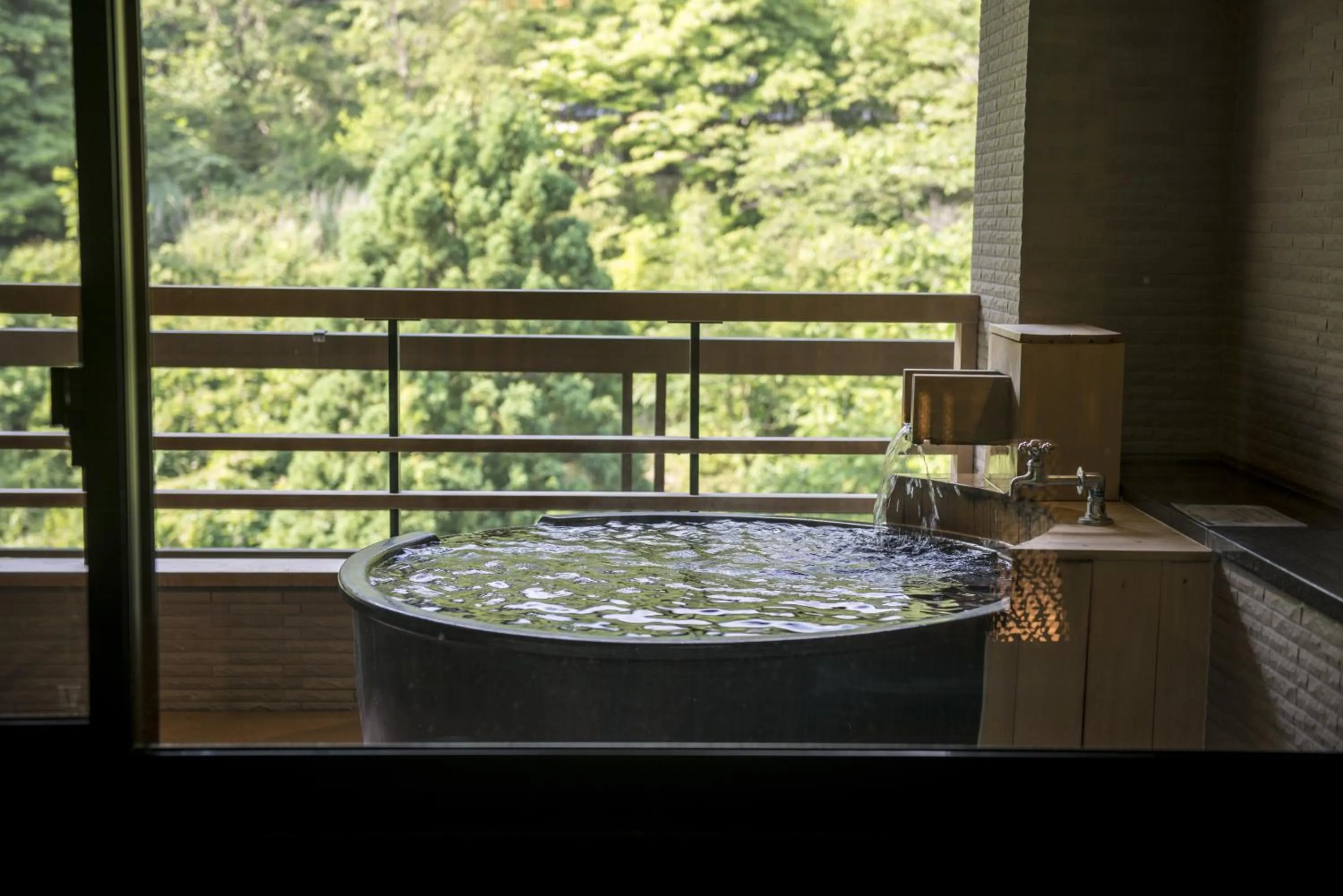 Hot Spring Bath in Takamiya Bettei Kuon