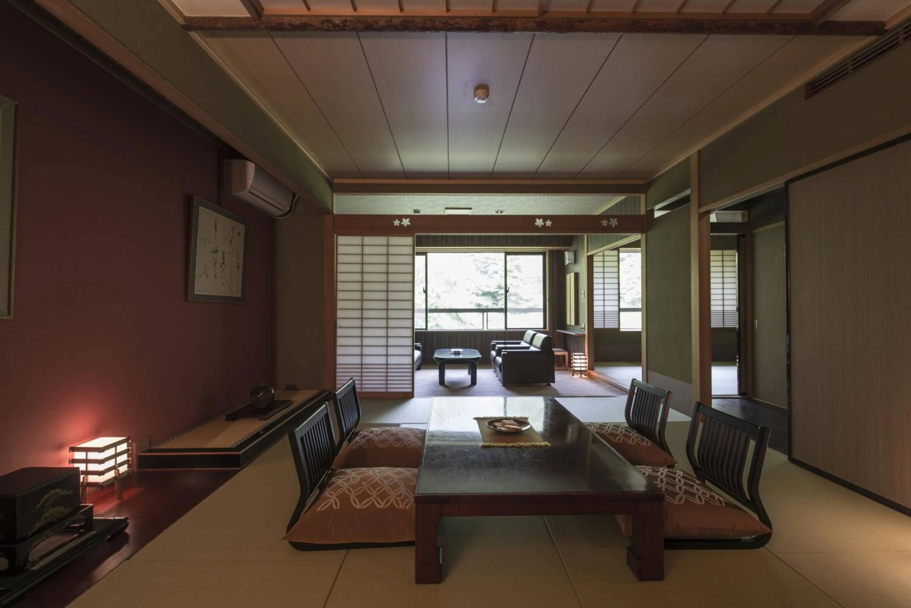 Photo of the whole room, Bed in Takamiya Bettei Kuon