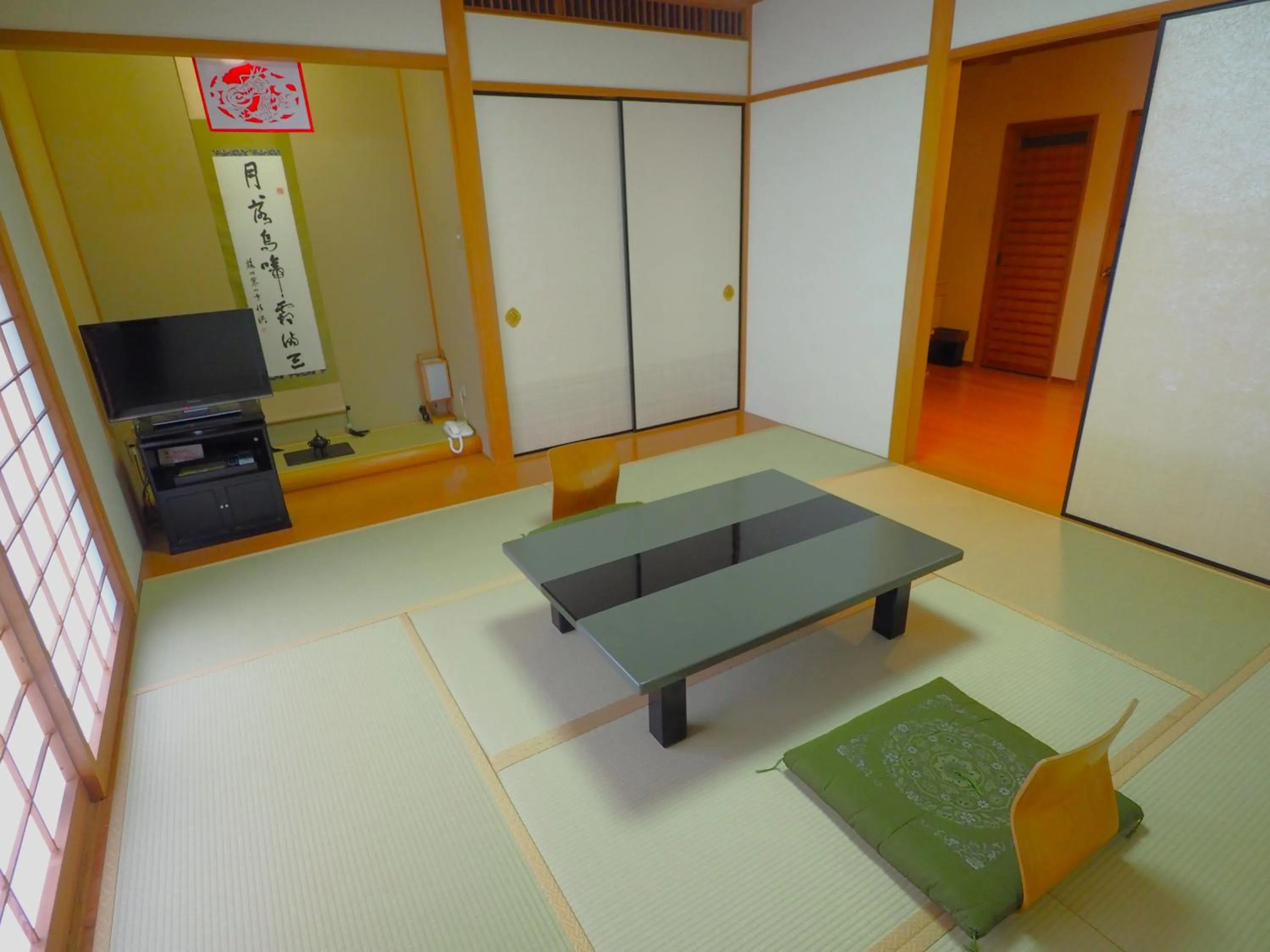 Photo of the whole room in 高野山 宿坊 総持院 -Koyasan Shukubo Sojiin-