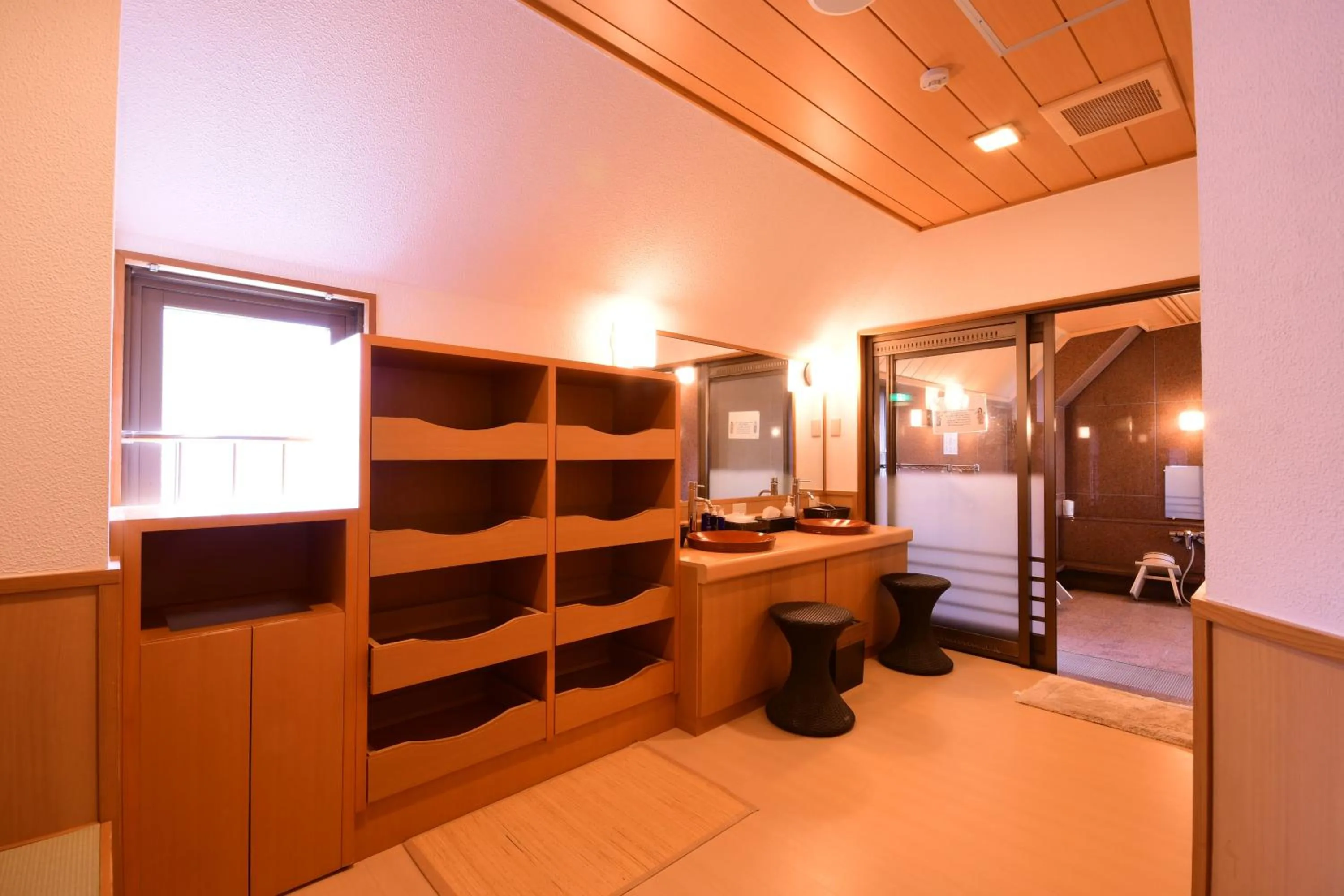 Public Bath in 高野山 宿坊 総持院 -Koyasan Shukubo Sojiin-