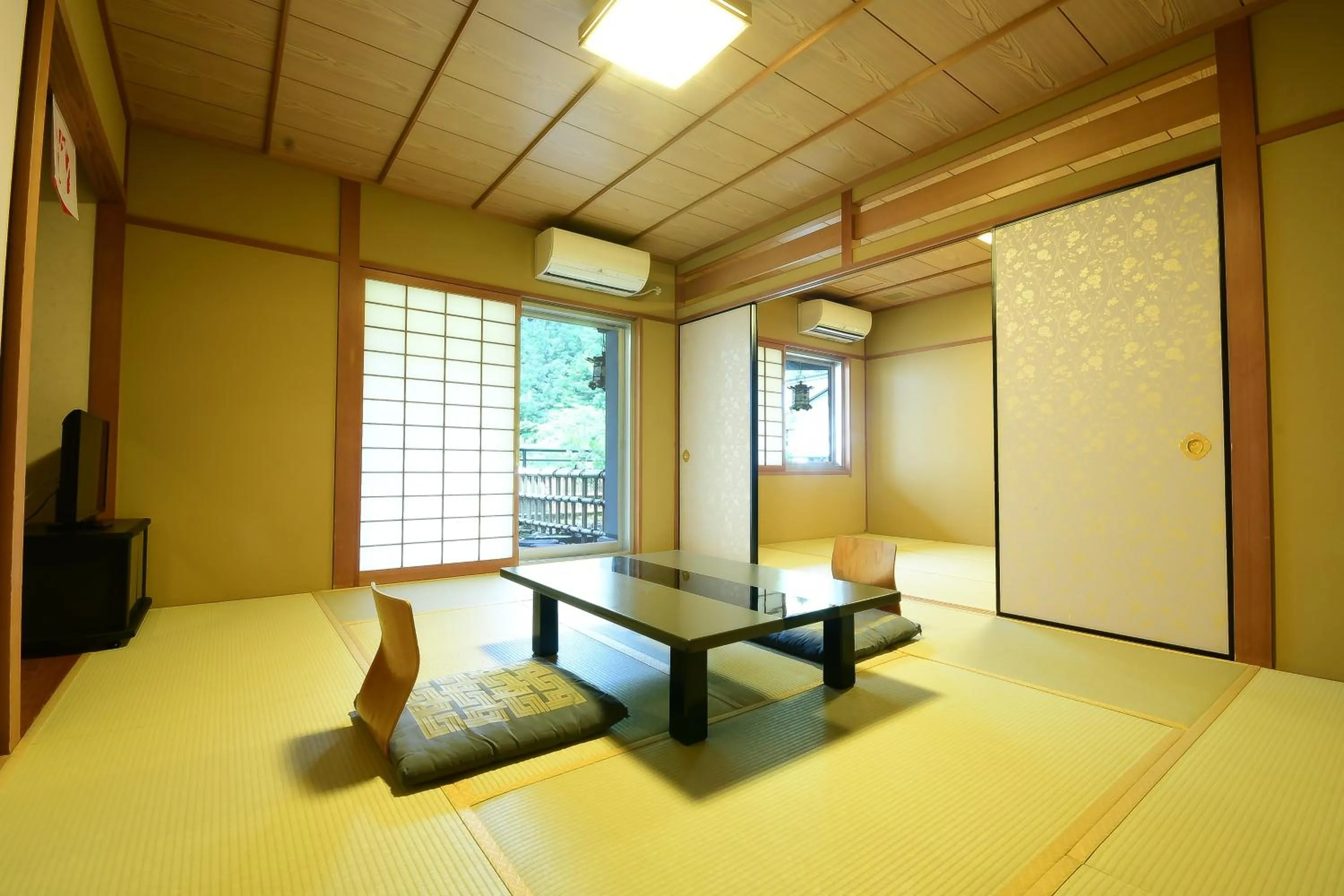 Living room in 高野山 宿坊 総持院 -Koyasan Shukubo Sojiin-