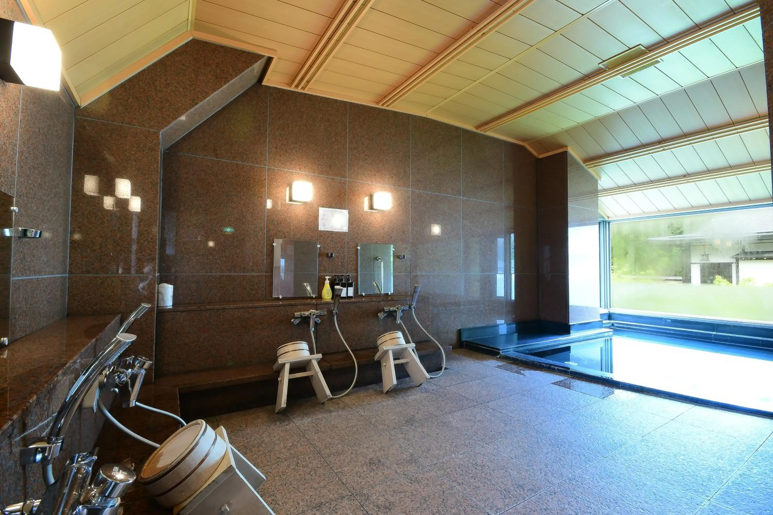 Public Bath in 高野山 宿坊 総持院 -Koyasan Shukubo Sojiin-