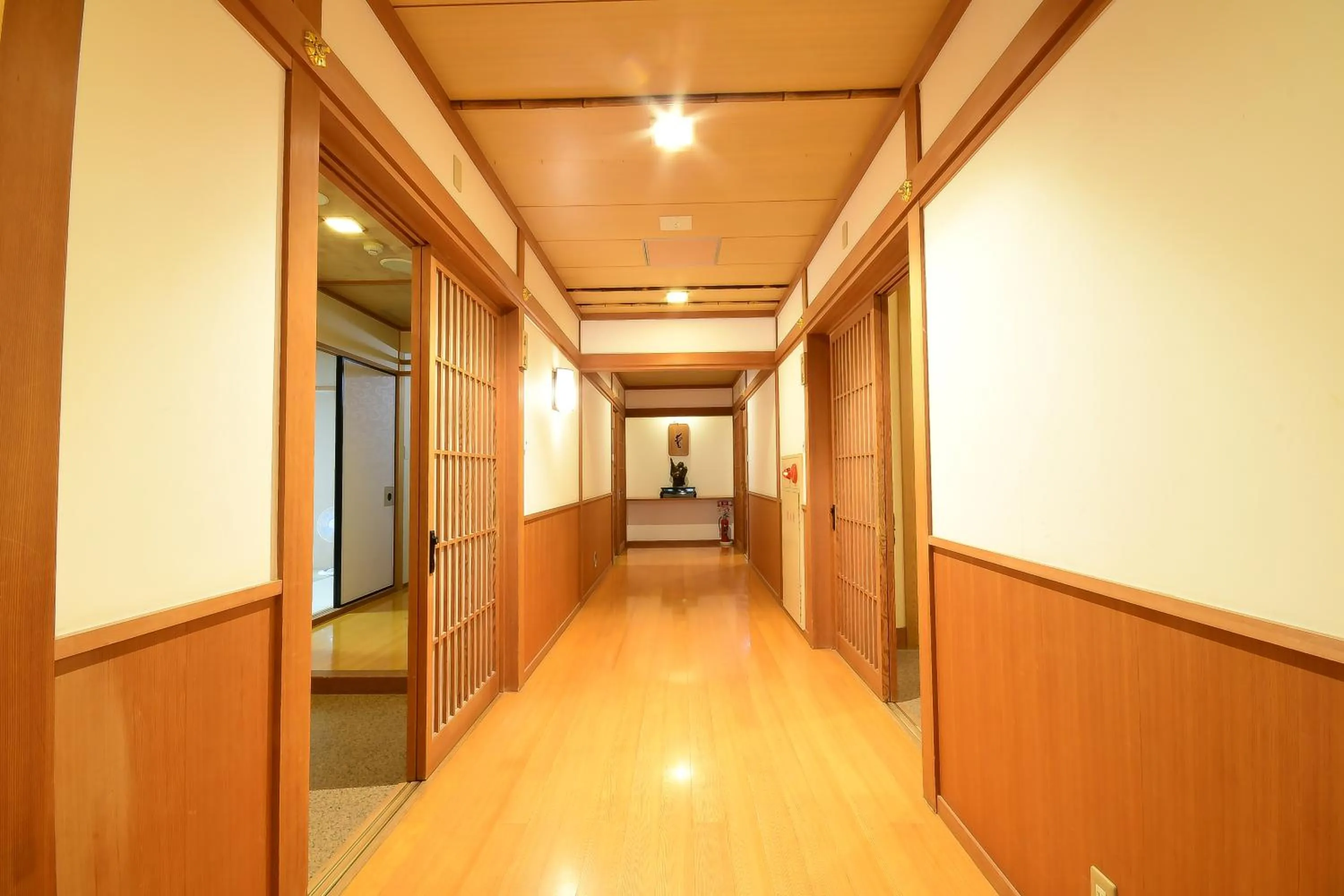 Area and facilities in 高野山 宿坊 総持院 -Koyasan Shukubo Sojiin-