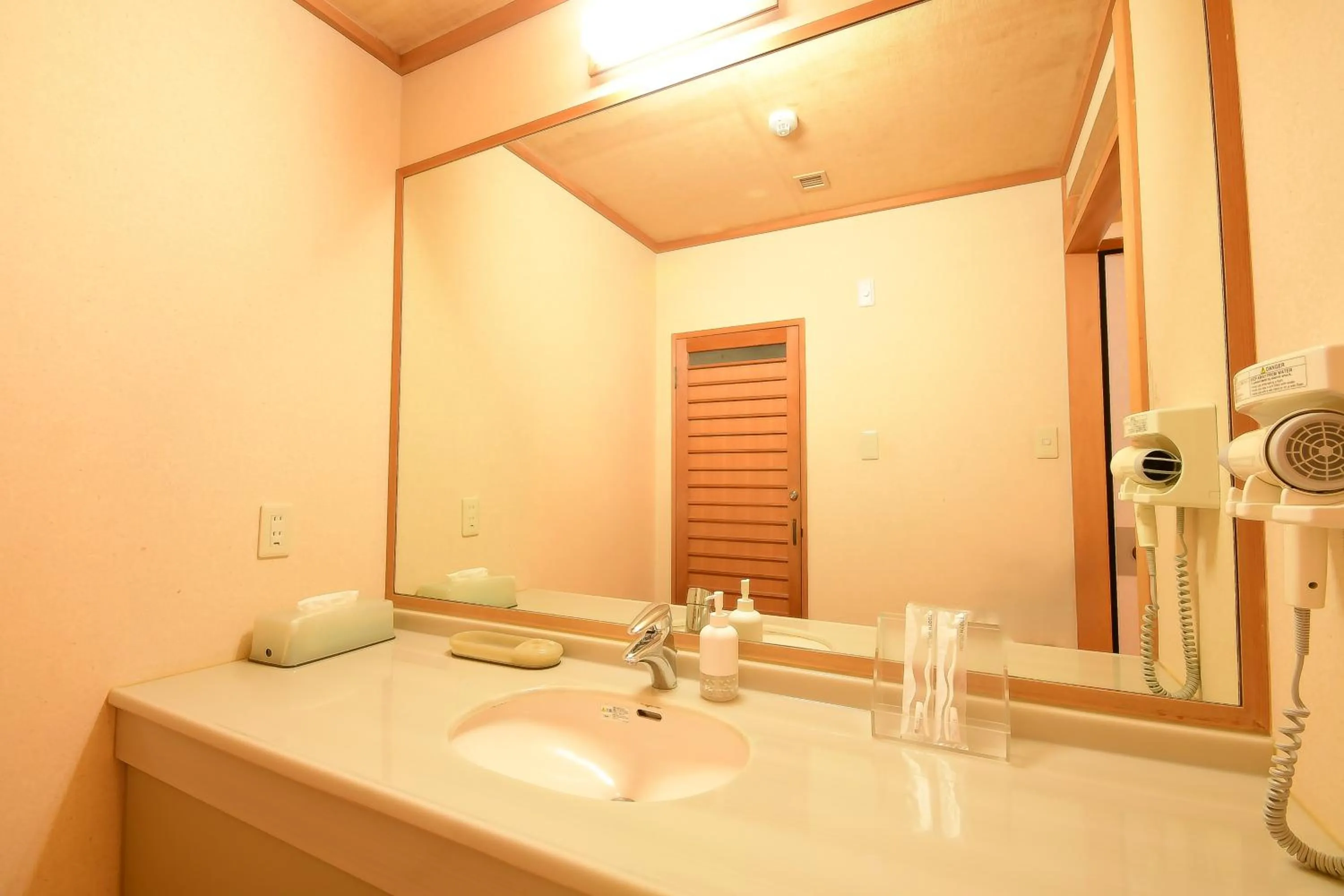 Bathroom in 高野山 宿坊 総持院 -Koyasan Shukubo Sojiin-