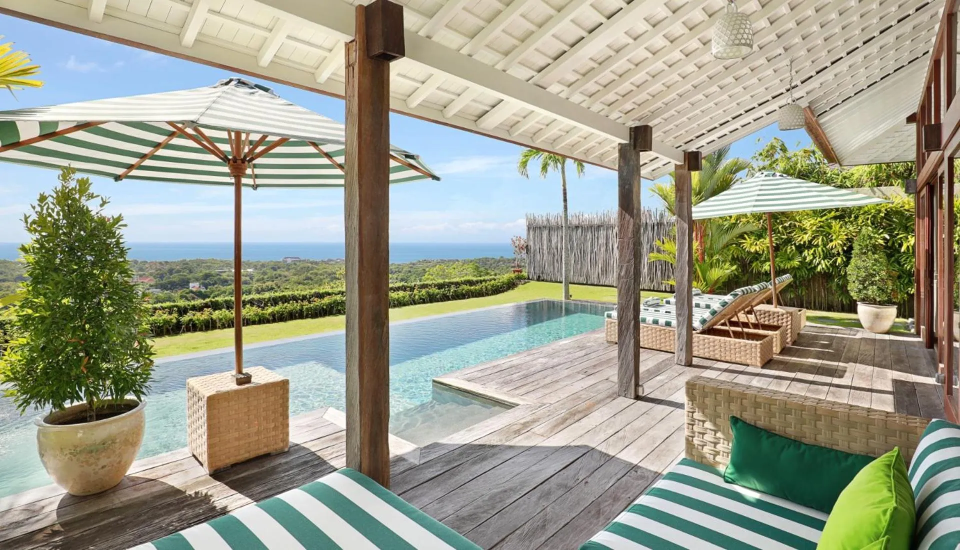 Swimming pool in Hidden Hills Villas - Small Luxury Hotels of The World