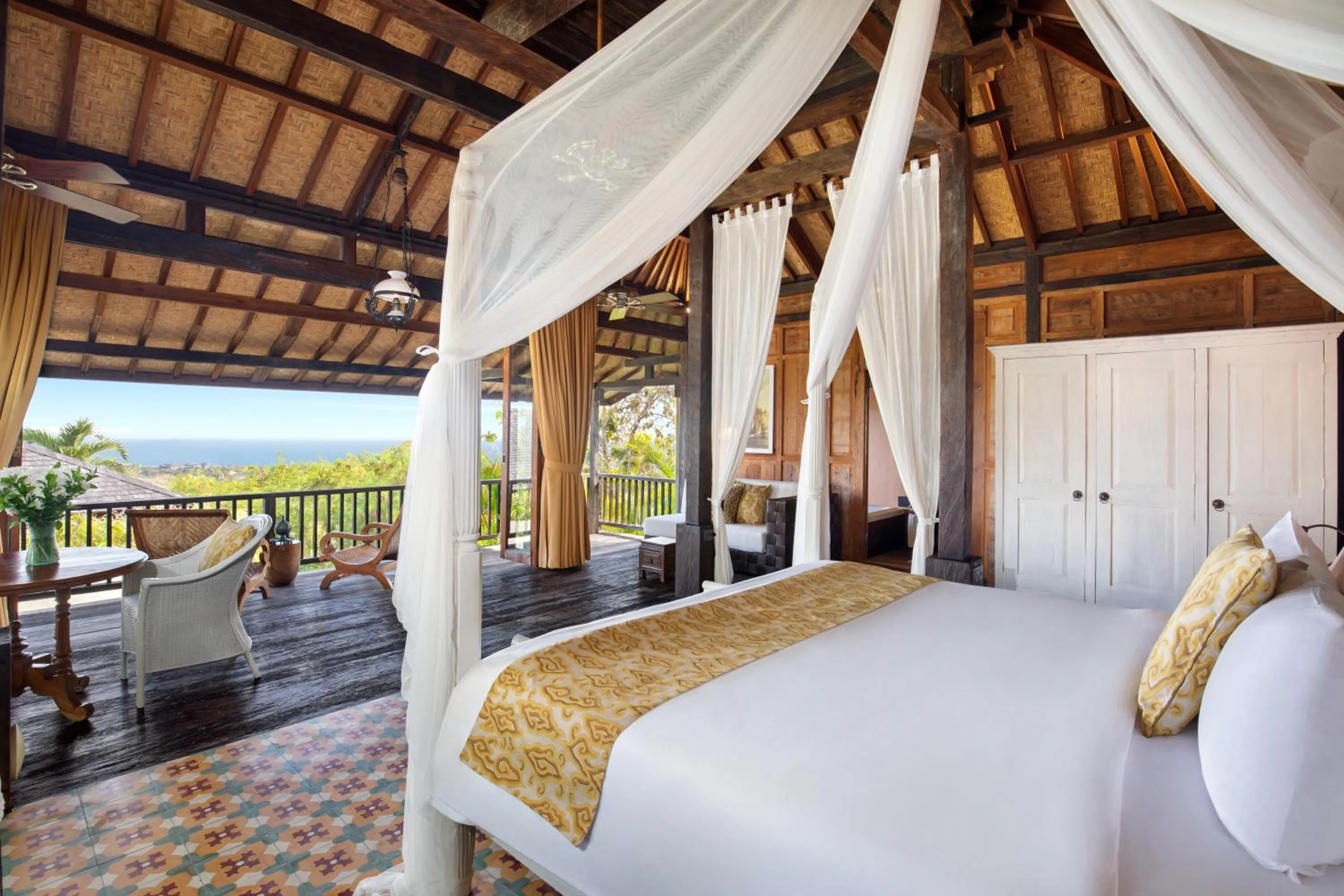 Balcony/Terrace, Bed in Hidden Hills Villas - Small Luxury Hotels of The World