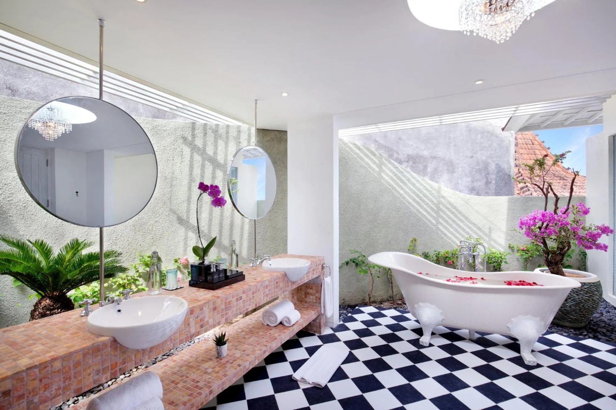 Bathroom in Hidden Hills Villas - Small Luxury Hotels of The World