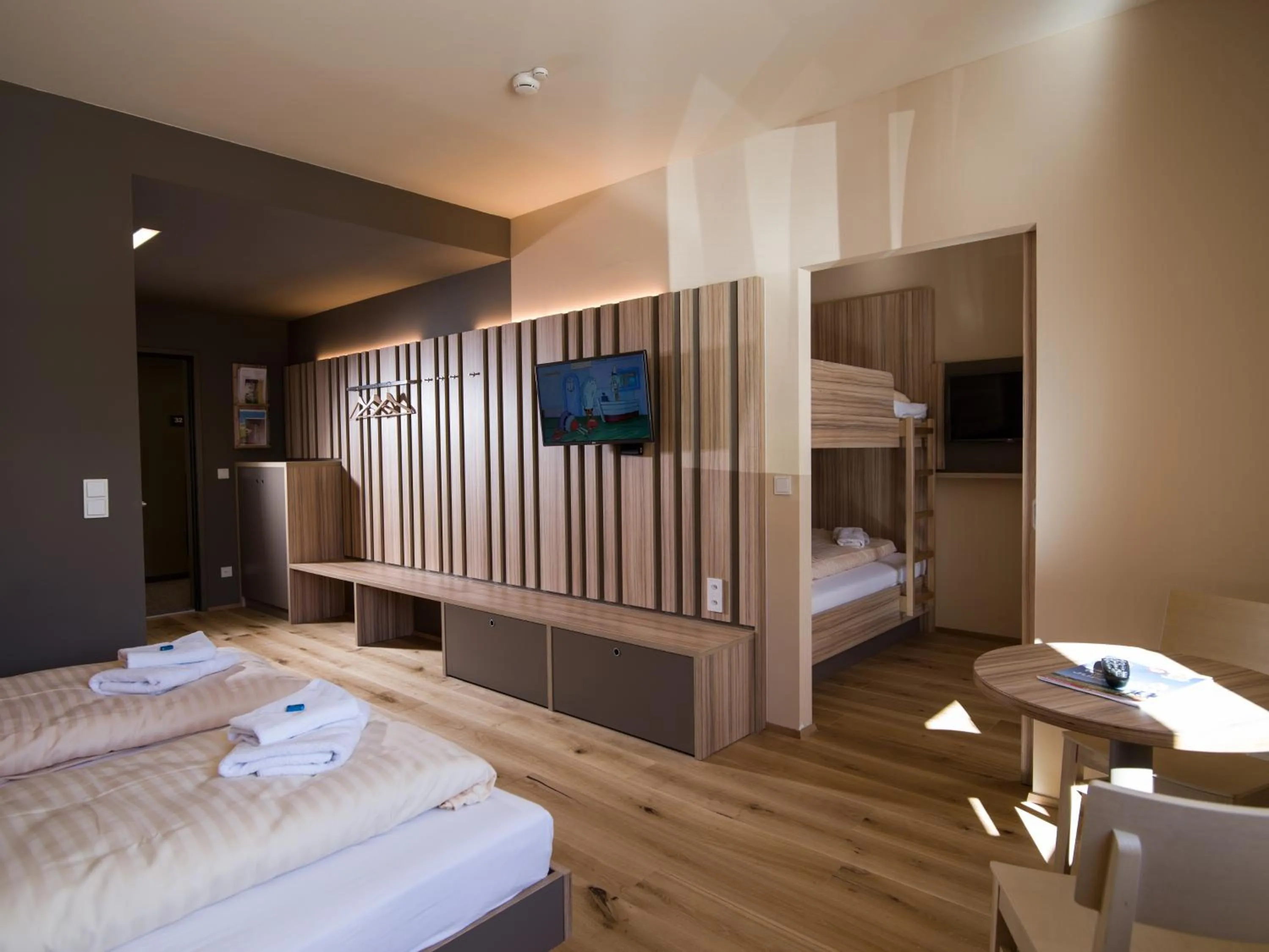 bunk bed, Bed in JUFA Hotel Malbun