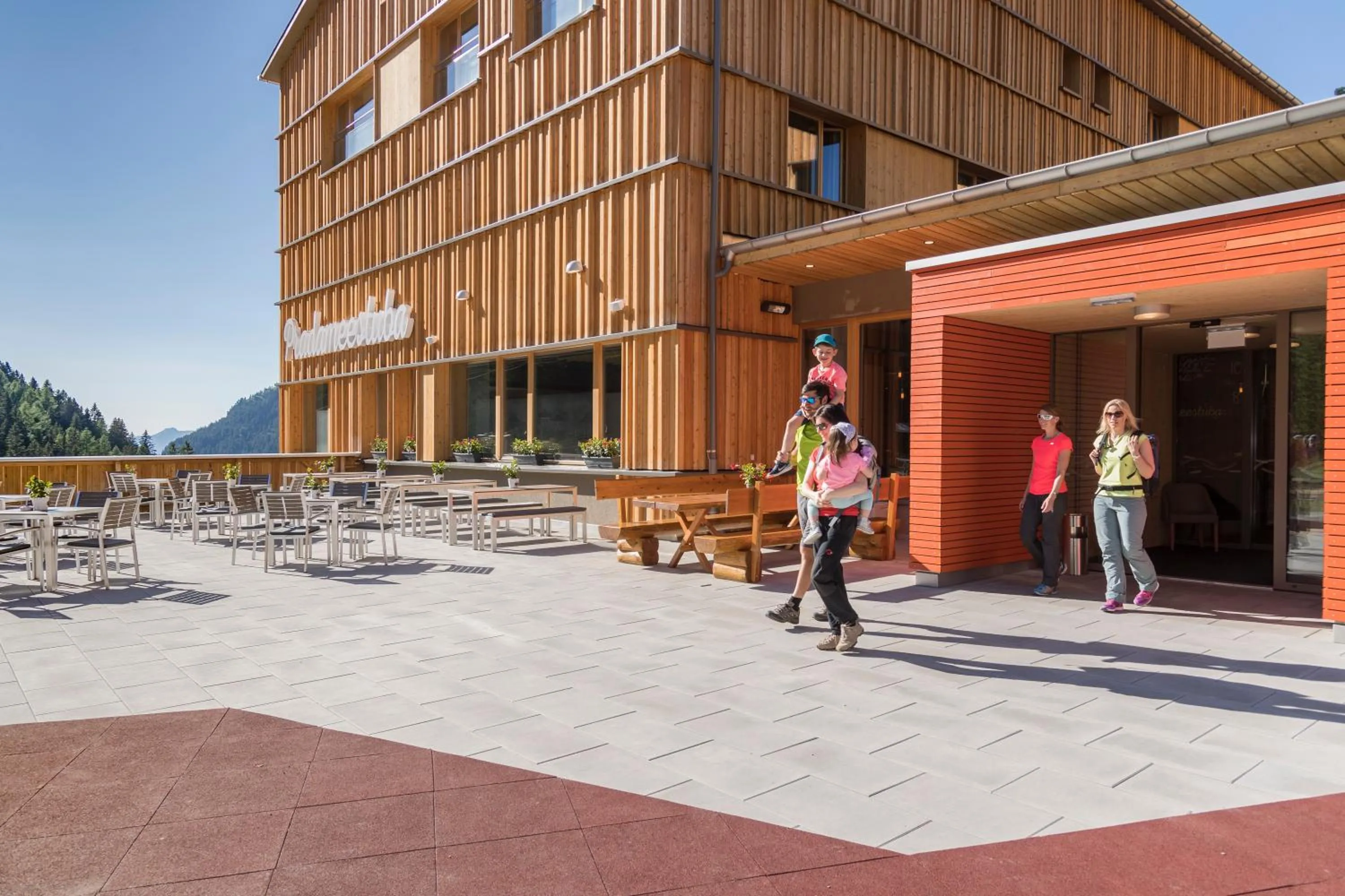 Facade/entrance in JUFA Hotel Malbun