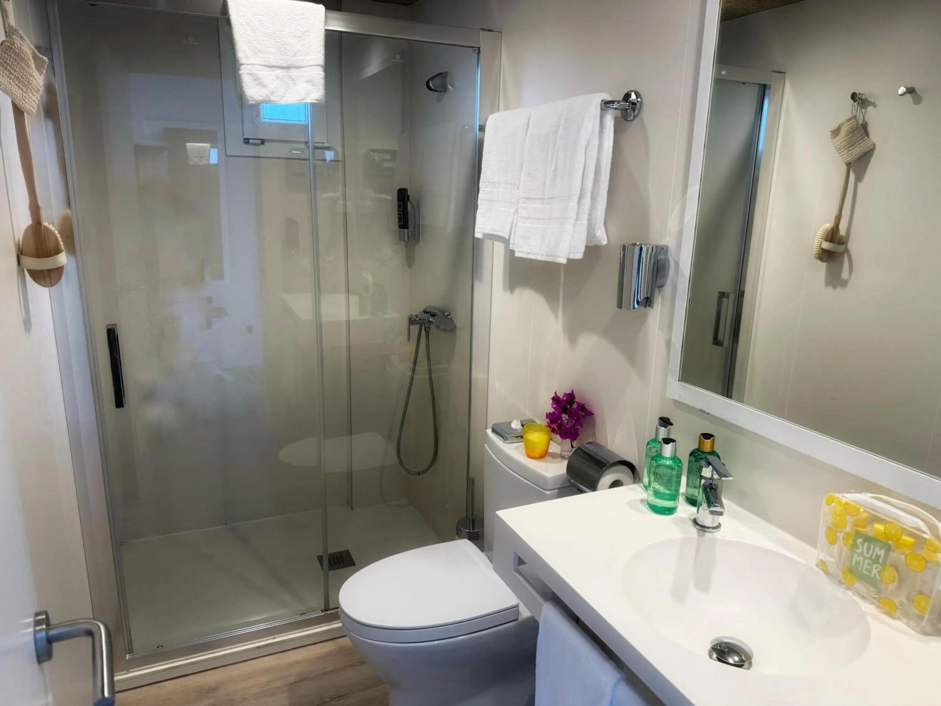 Bathroom in INN Mallorca Aparthotel