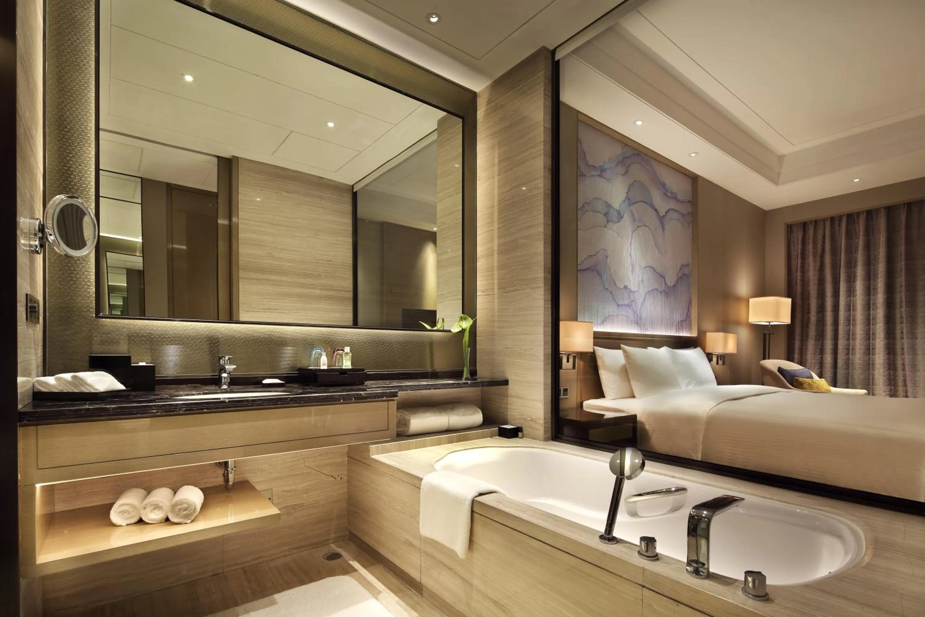 Bath, Bed in Wanda Realm Huangshi