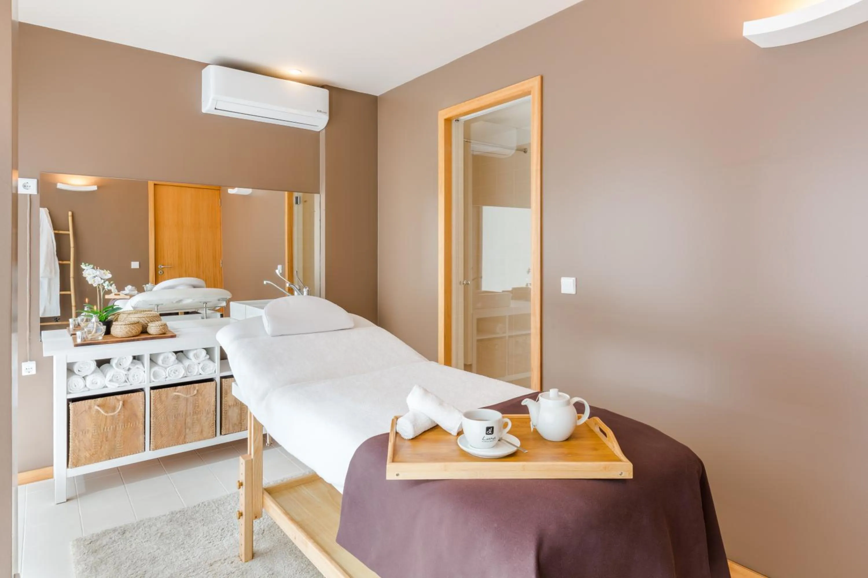 Activities, Bed in Luna Arcos Hotel Nature & Wellness