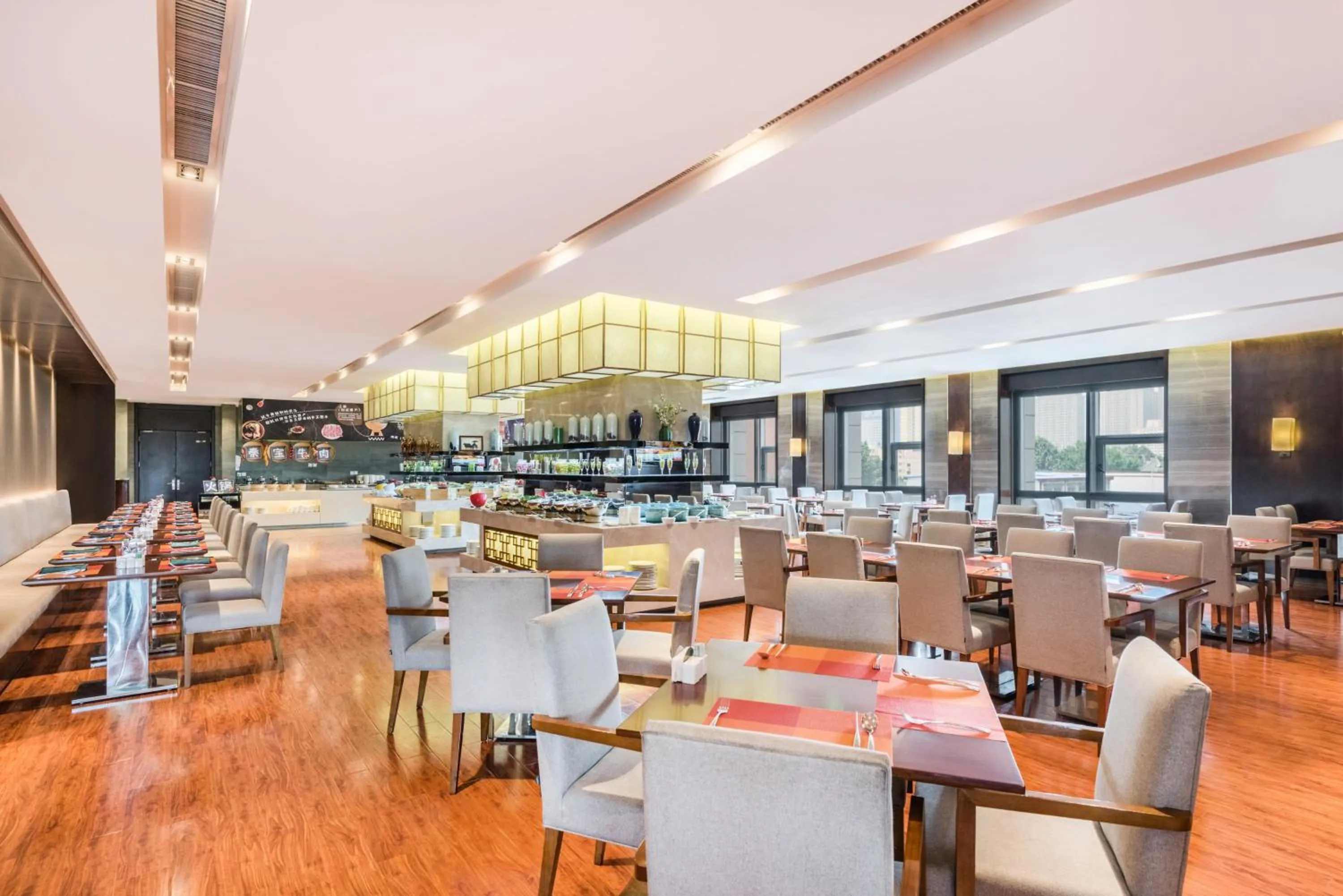 Restaurant/Places to Eat in Holiday Inn Xi'an Big Goose Pagoda, an IHG Hotel