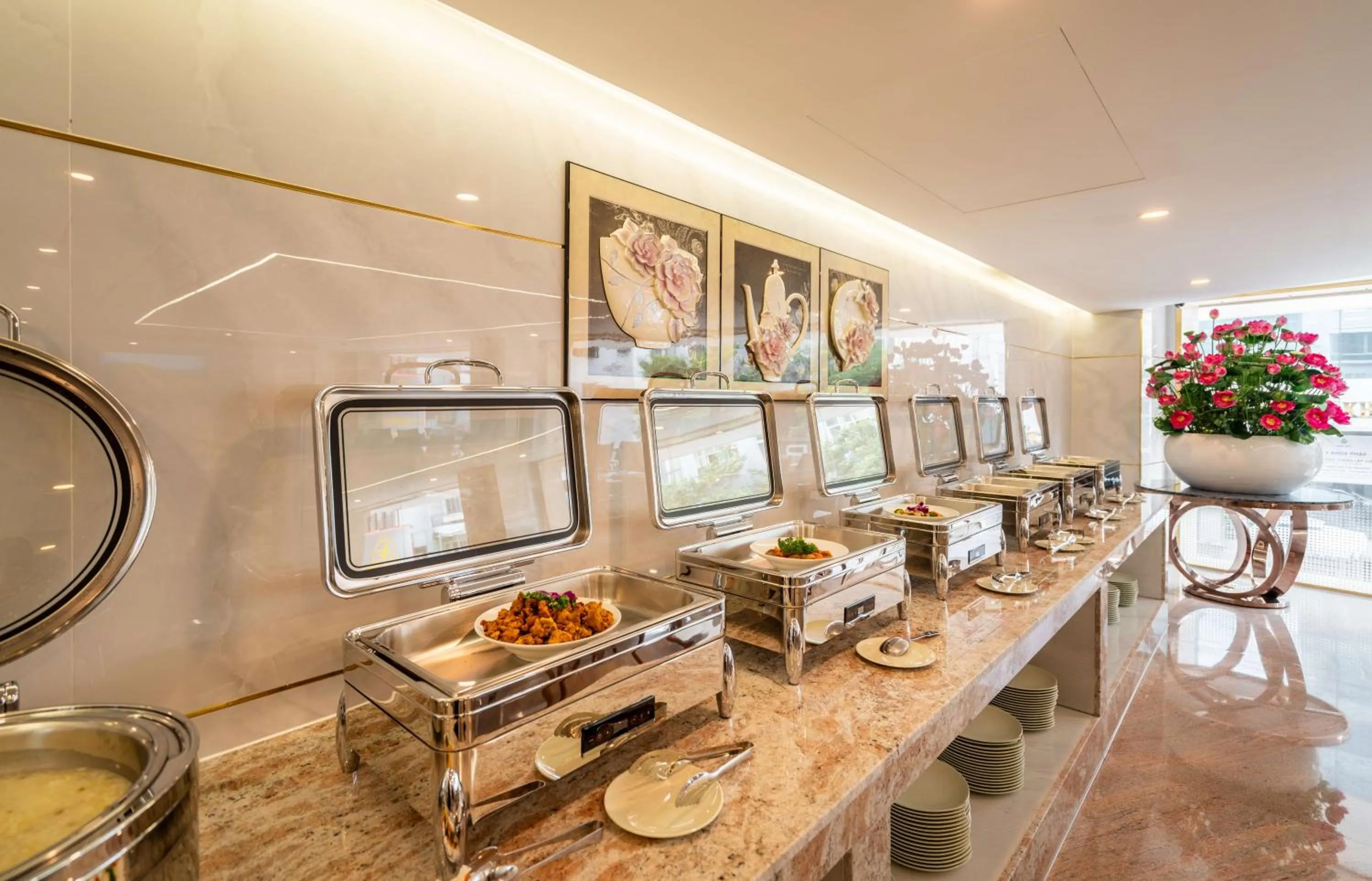 Le Saigon Grand Hotel