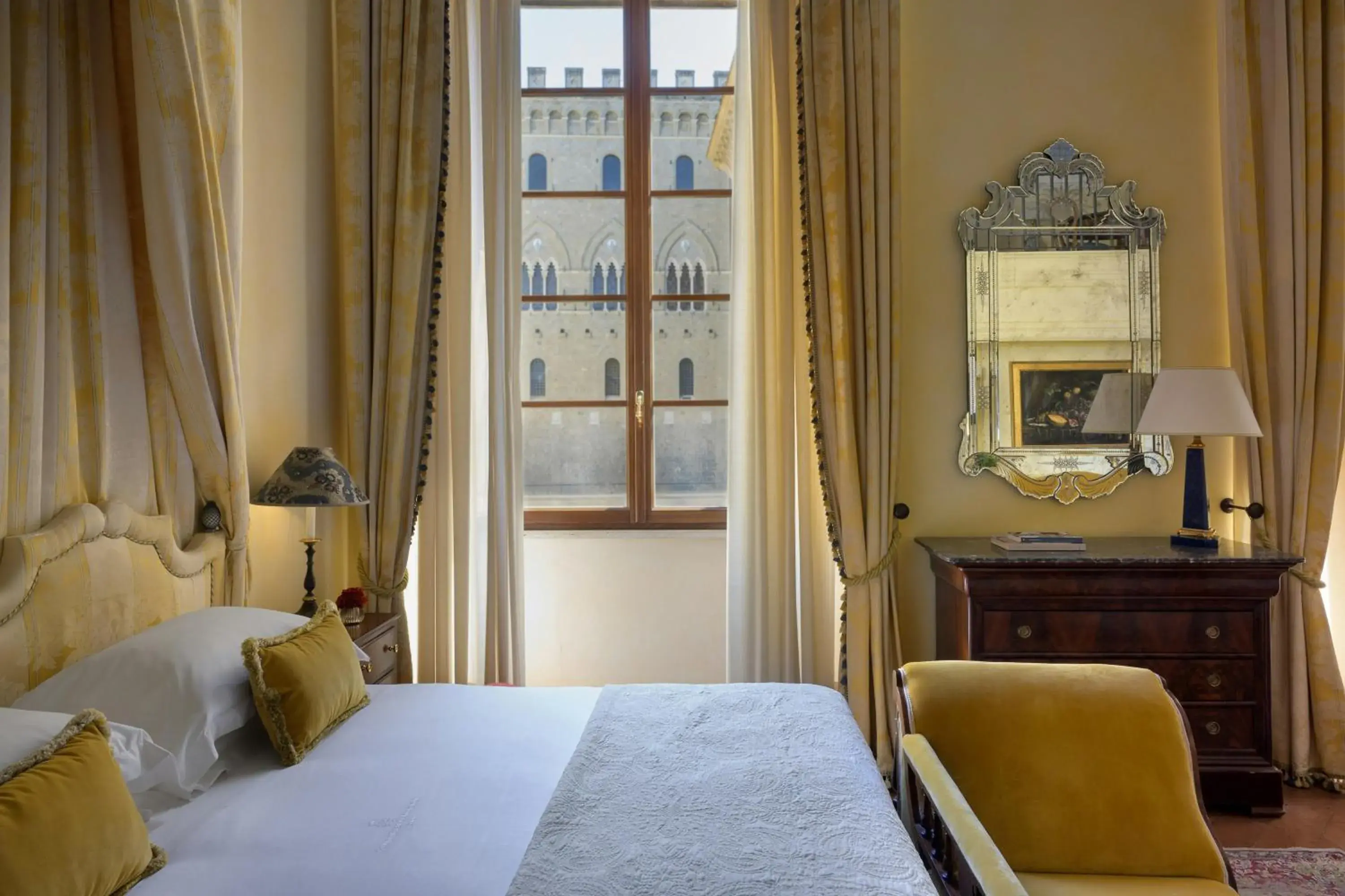 Heritage Suite - single occupancy in Grand Hotel Continental Siena - Starhotels Collezione Heritage Suite - single occupancy in Grand Hotel Continental Siena - Starhotels Collezione