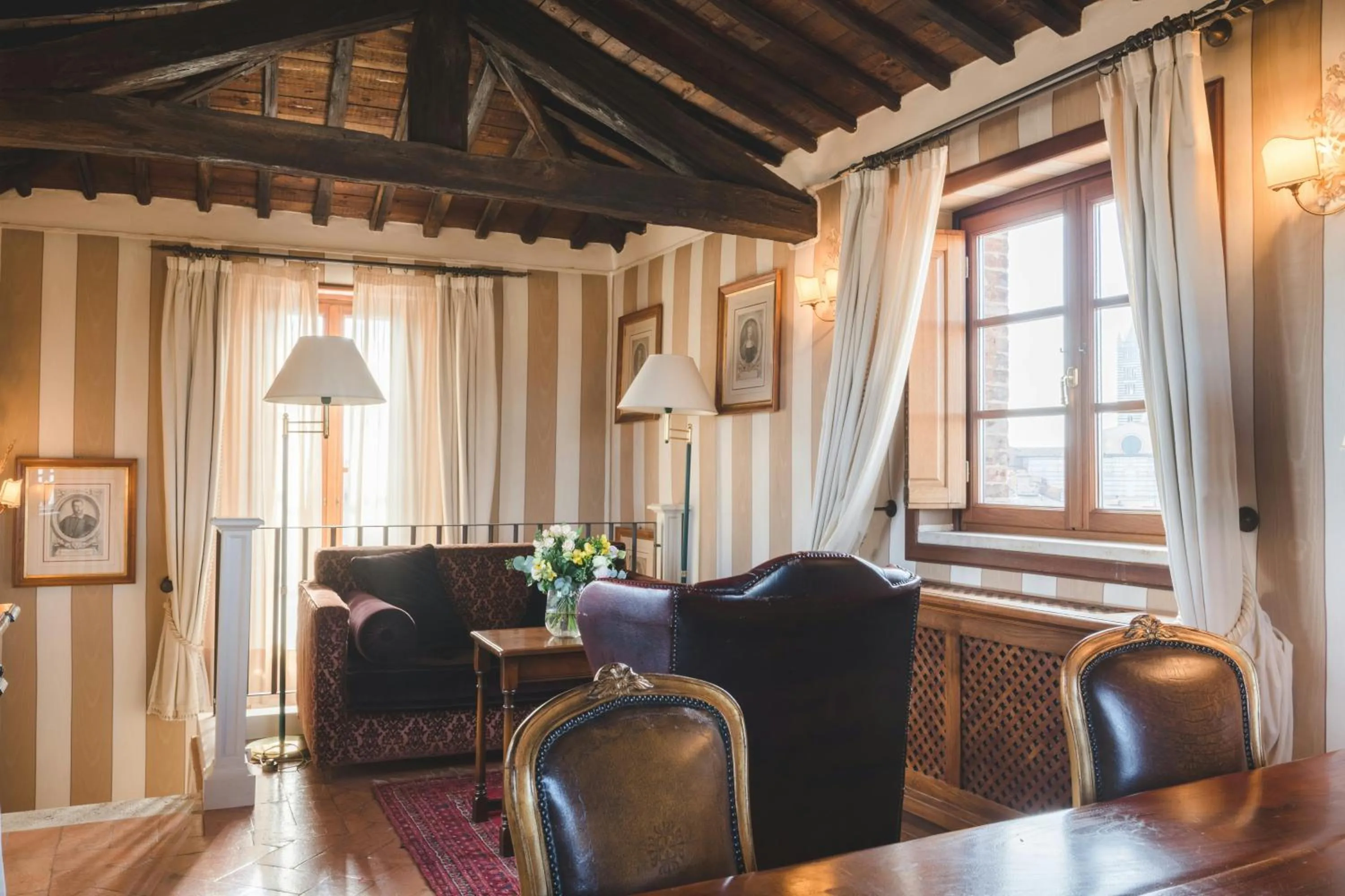 Photo of the whole room in Grand Hotel Continental Siena - Starhotels Collezione