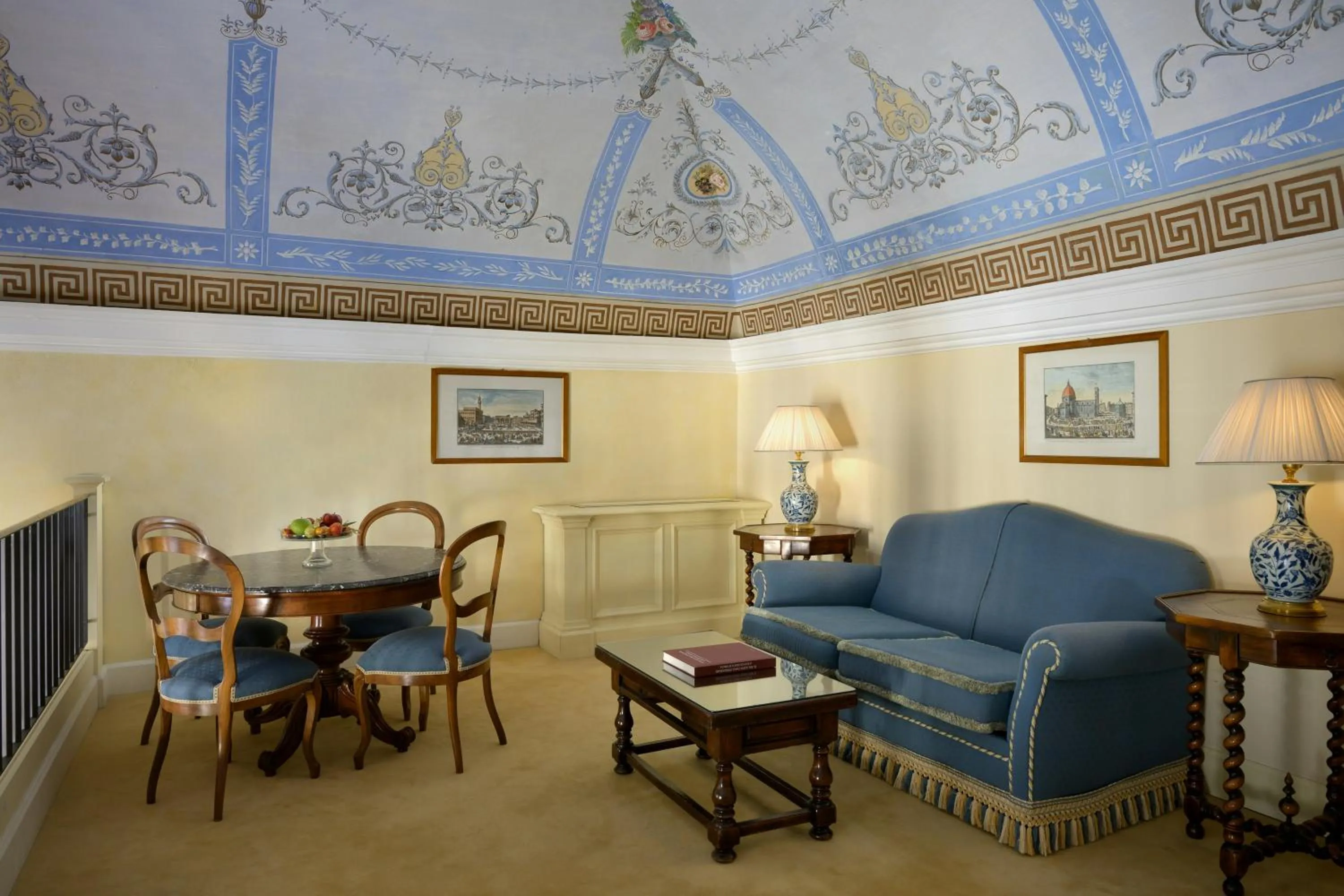 Photo of the whole room in Grand Hotel Continental Siena - Starhotels Collezione
