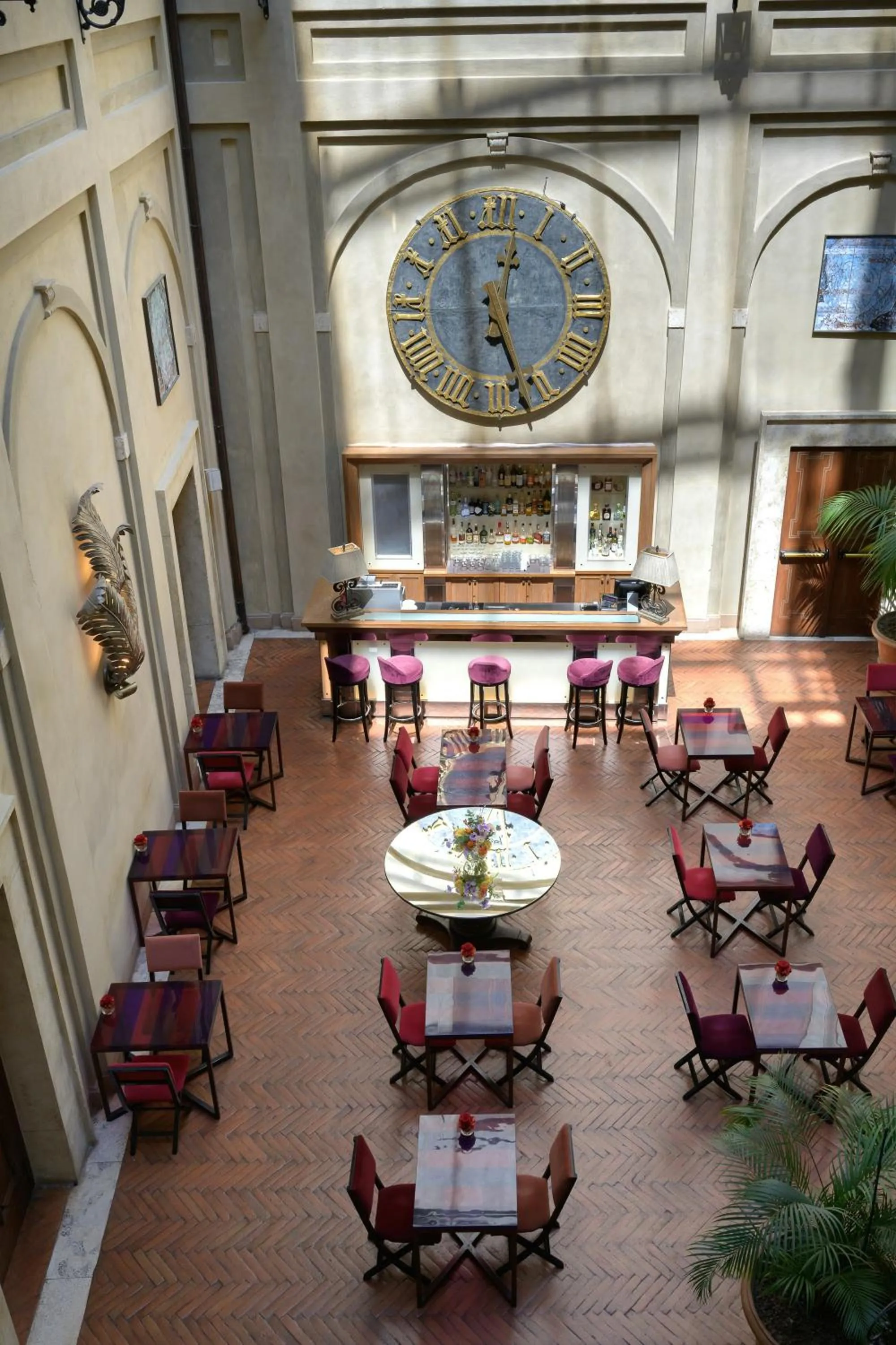 Lounge or bar in Grand Hotel Continental Siena - Starhotels Collezione