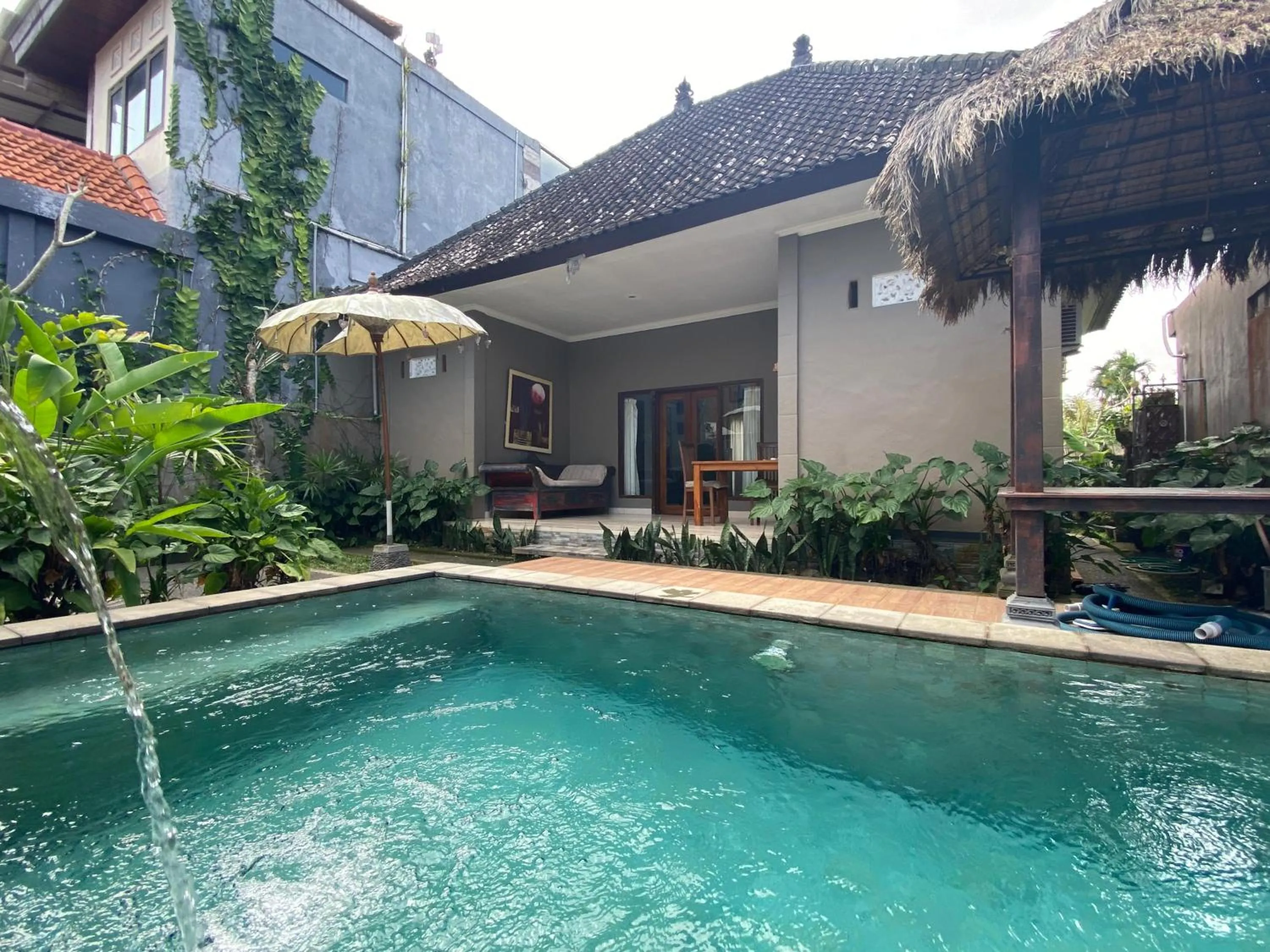 Ona House