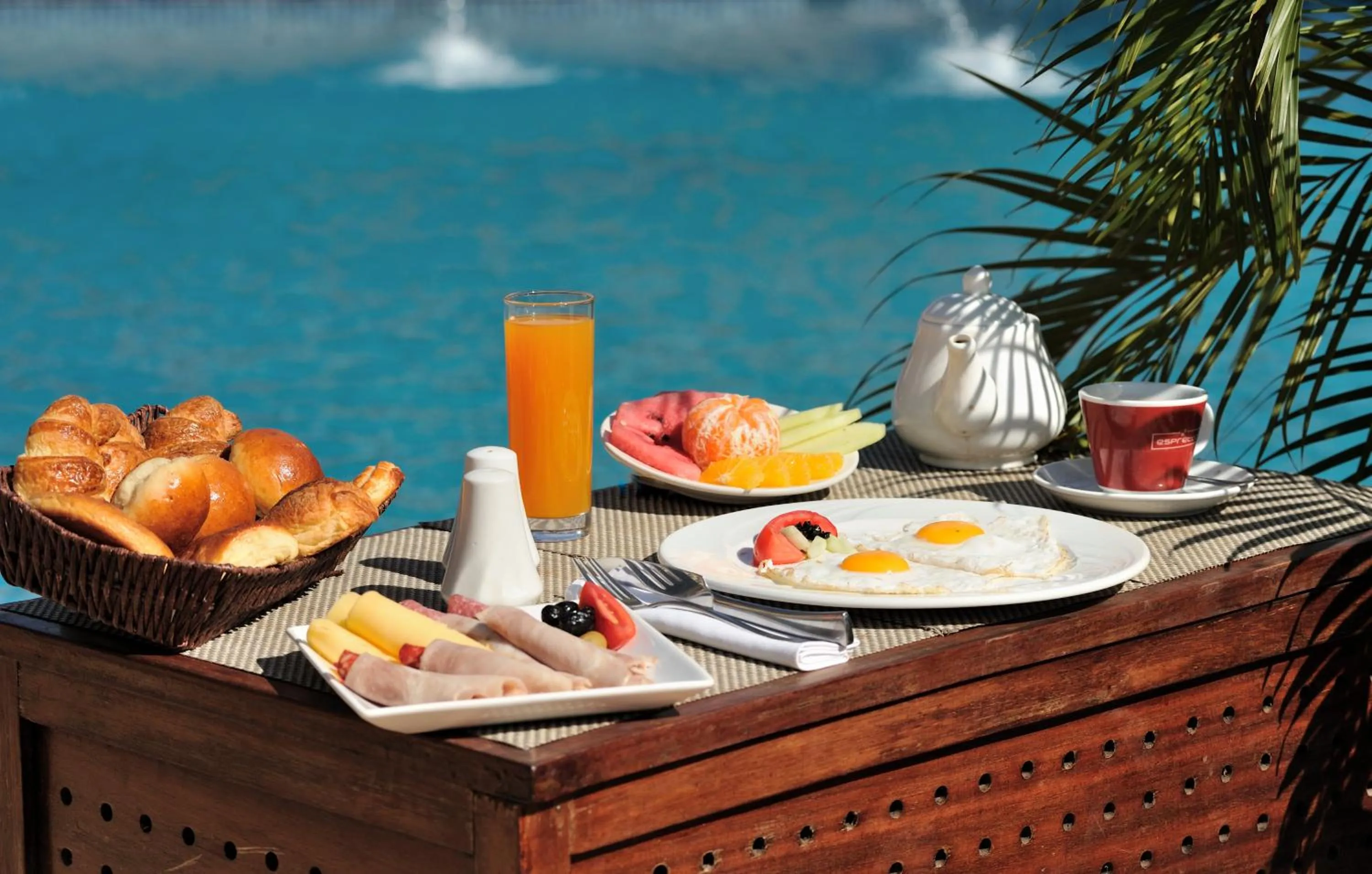 Restaurant/places to eat in Pullman Lubumbashi Grand Karavia.