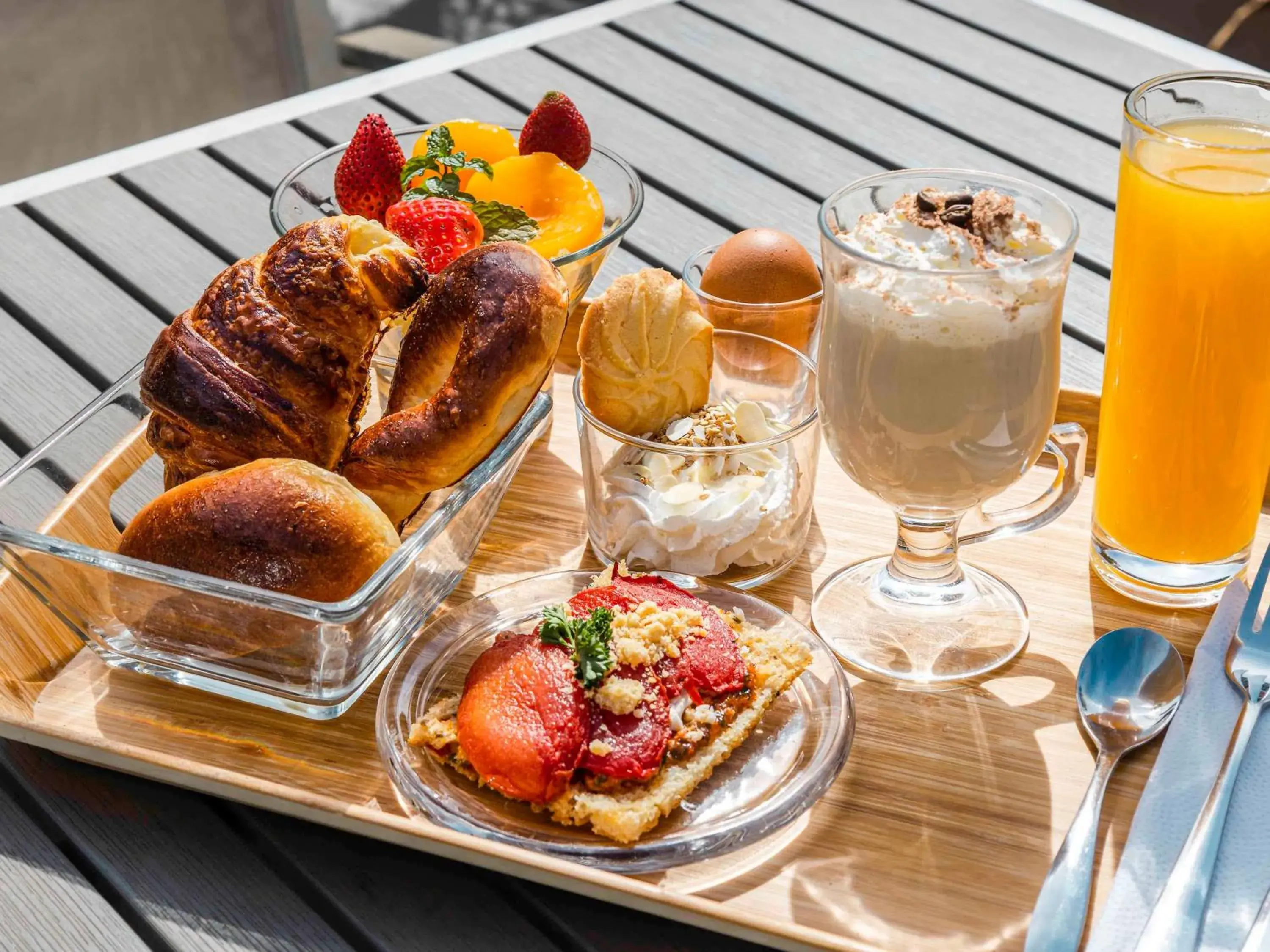 Restaurant/places to eat in Pullman Lubumbashi Grand Karavia. Restaurant/places to eat in Pullman Lubumbashi Grand Karavia.