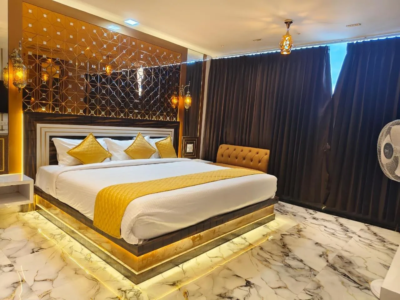 Bed in Sara Happy Stay Hotel