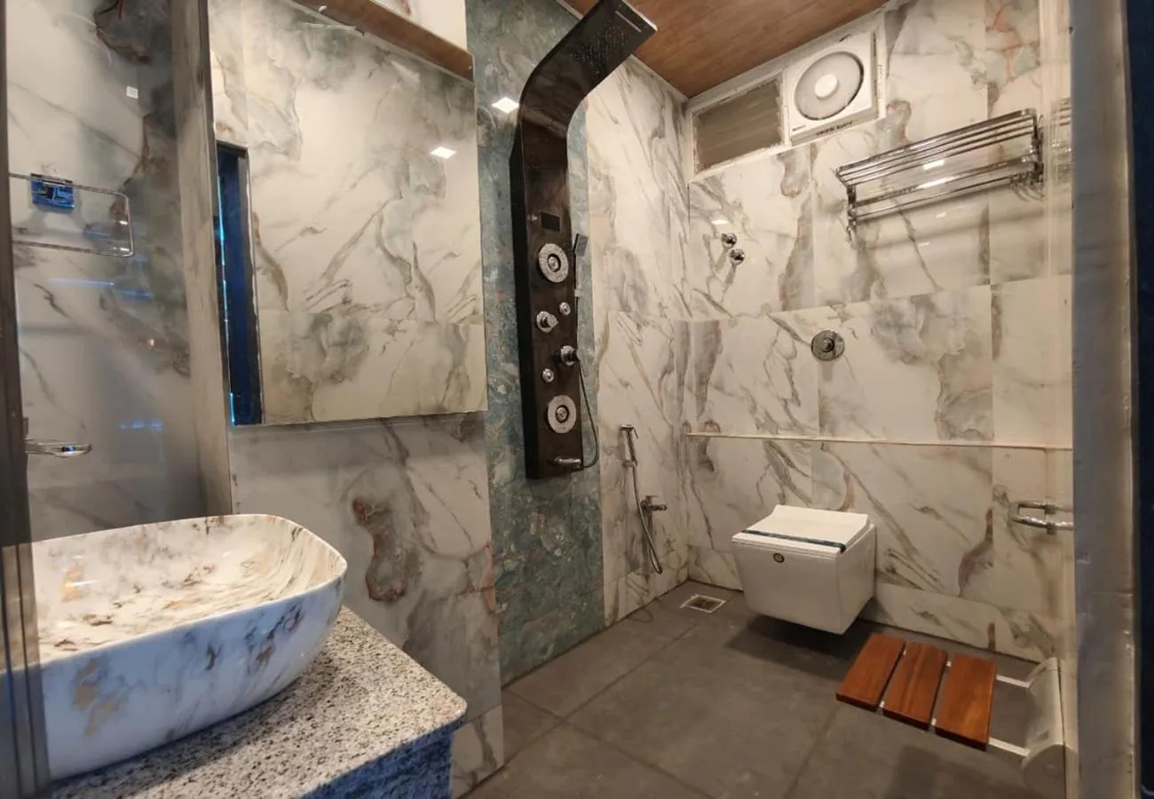 Bathroom in Sara Happy Stay Hotel