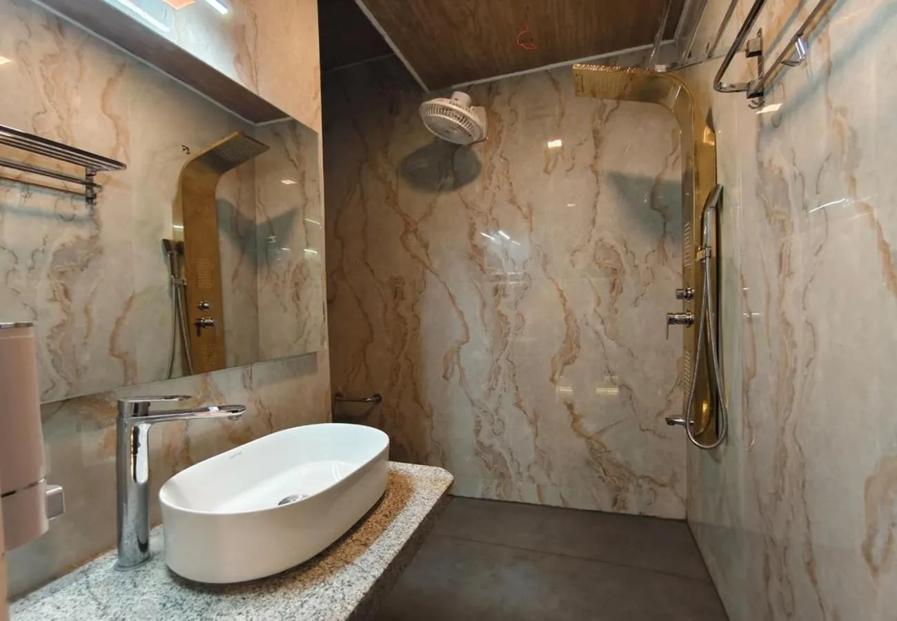 Bathroom in Sara Happy Stay Hotel