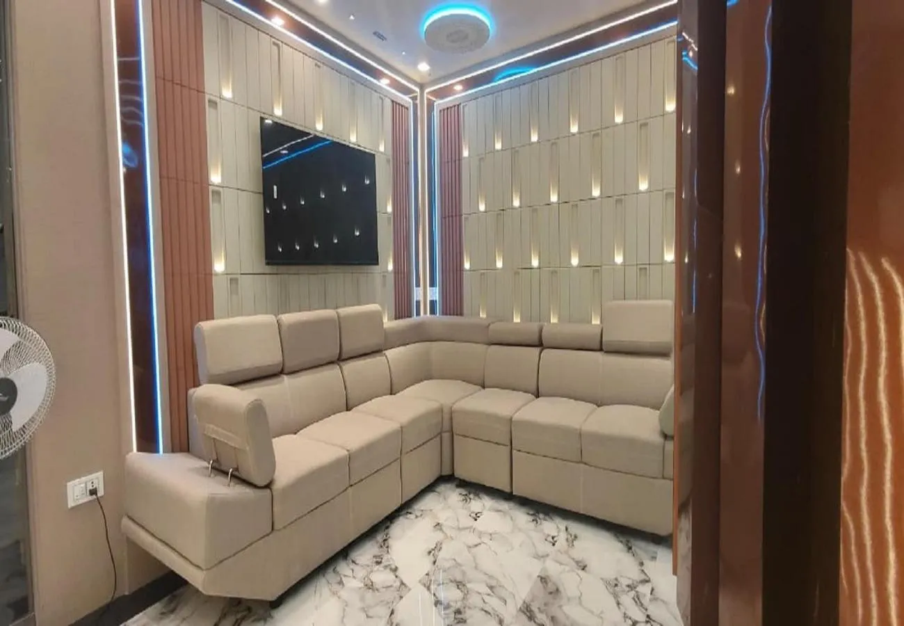Seating area in Sara Happy Stay Hotel
