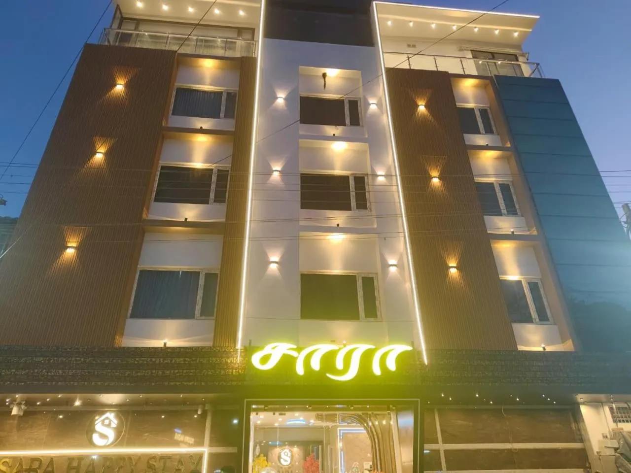 Property building in Sara Happy Stay Hotel