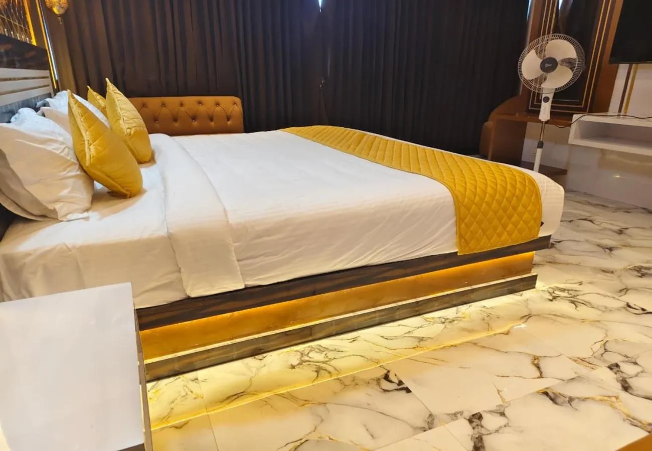 Bed in Sara Happy Stay Hotel