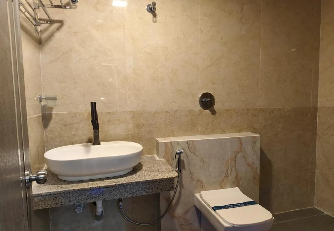Bathroom in Sara Happy Stay Hotel