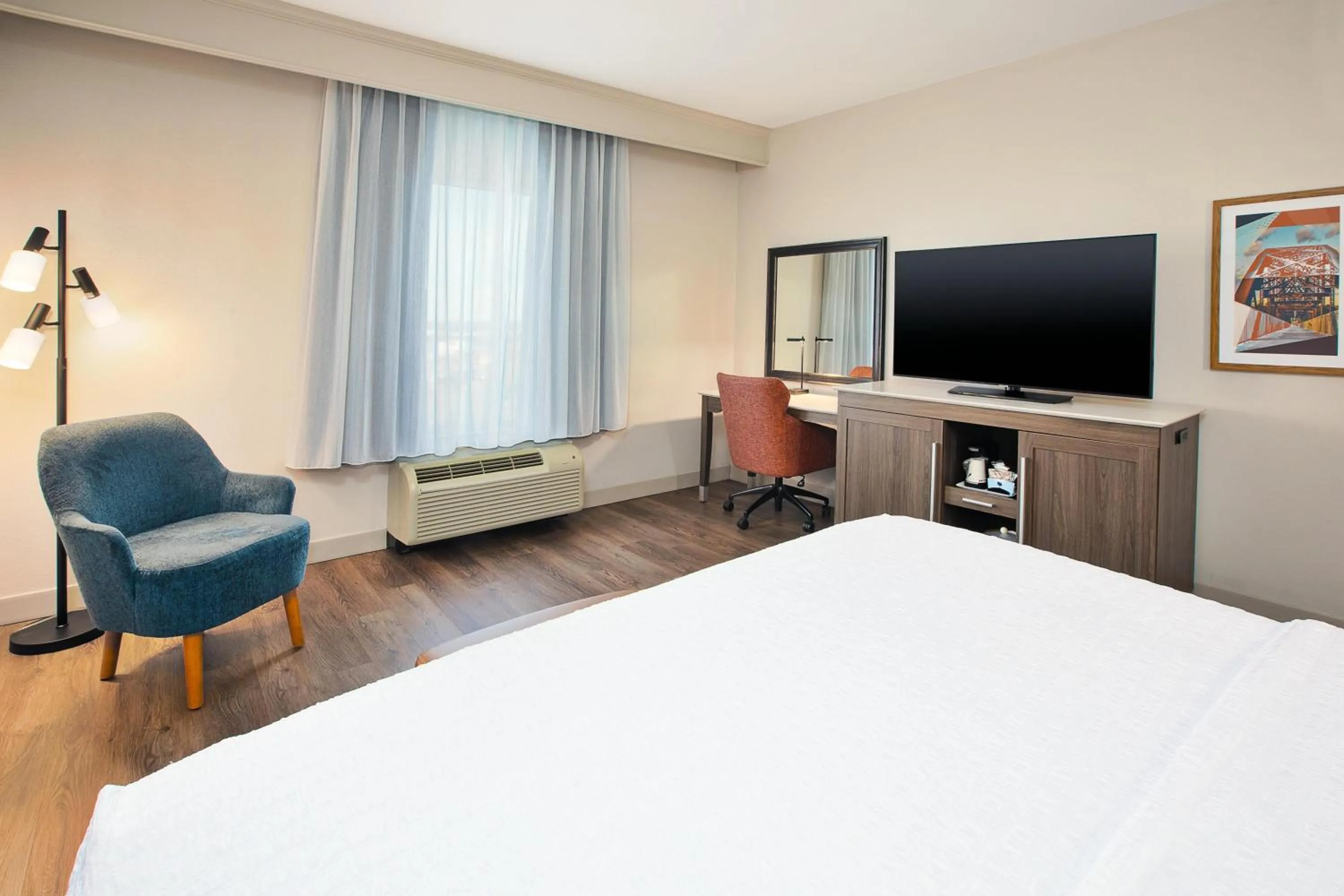 Bed in Hampton Inn North Little Rock McCain Mall, AR