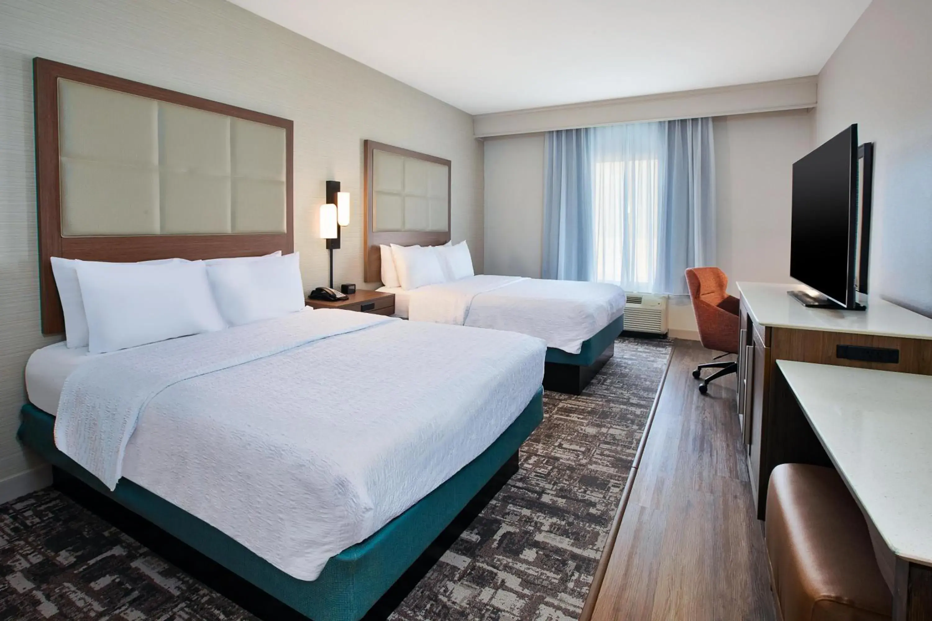 Bed in Hampton Inn North Little Rock McCain Mall, AR Bed in Hampton Inn North Little Rock McCain Mall, AR