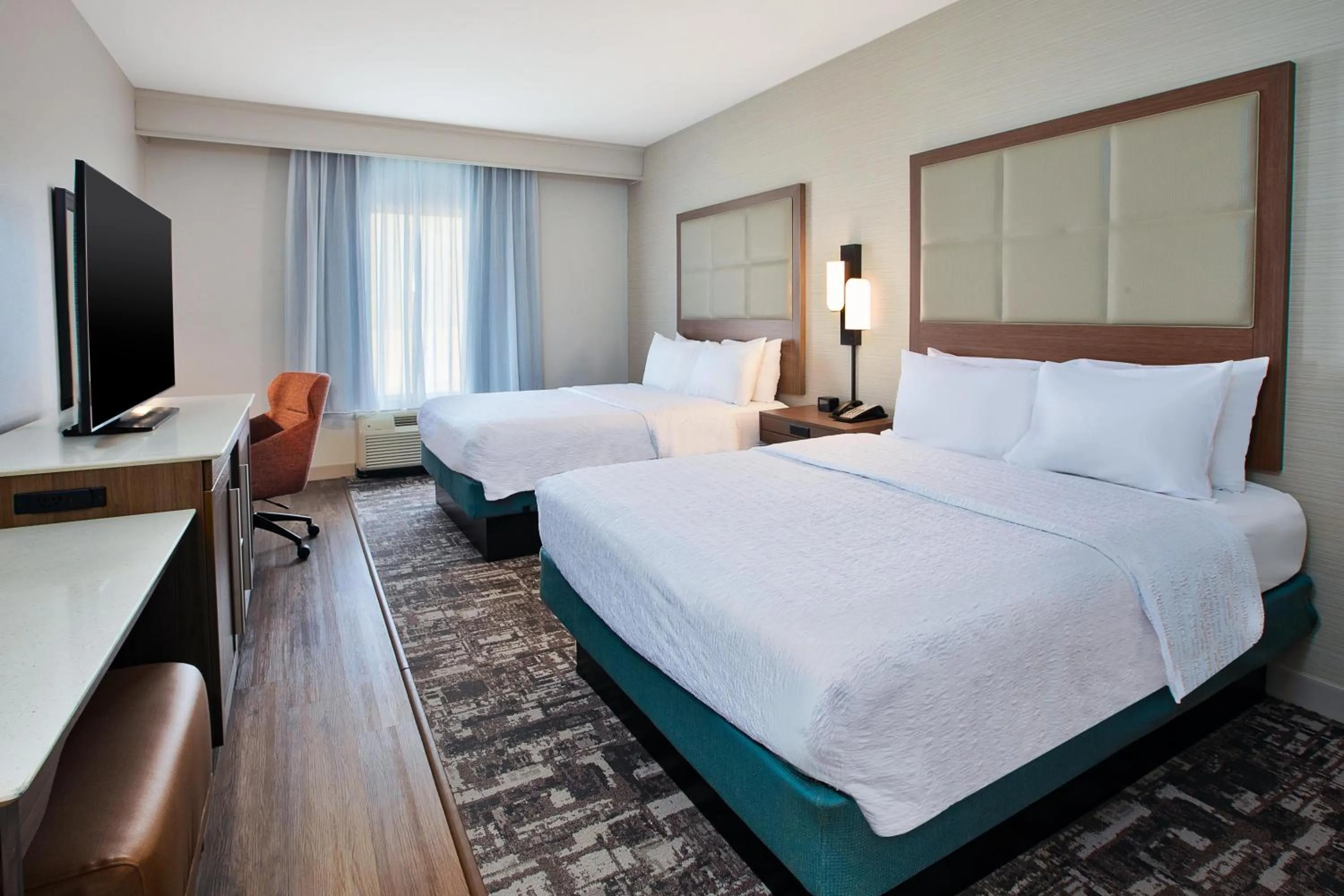 Bed in Hampton Inn North Little Rock McCain Mall, AR