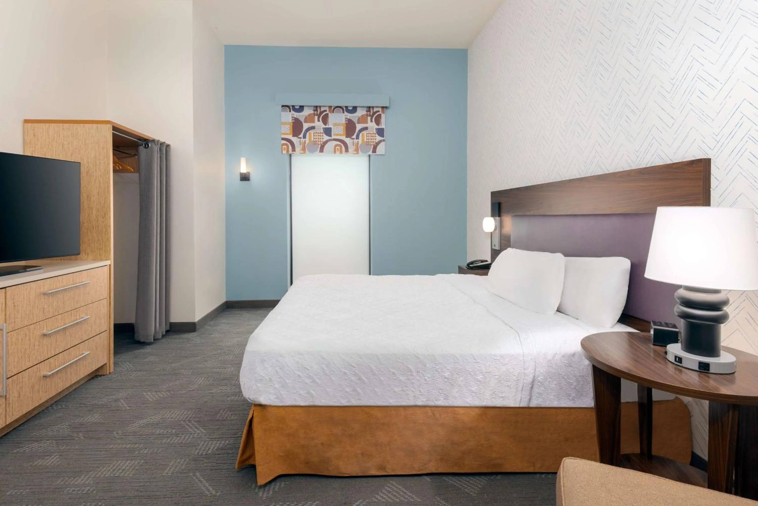 Bed in Home2 Suites by Hilton Buffalo Airport/ Galleria Mall