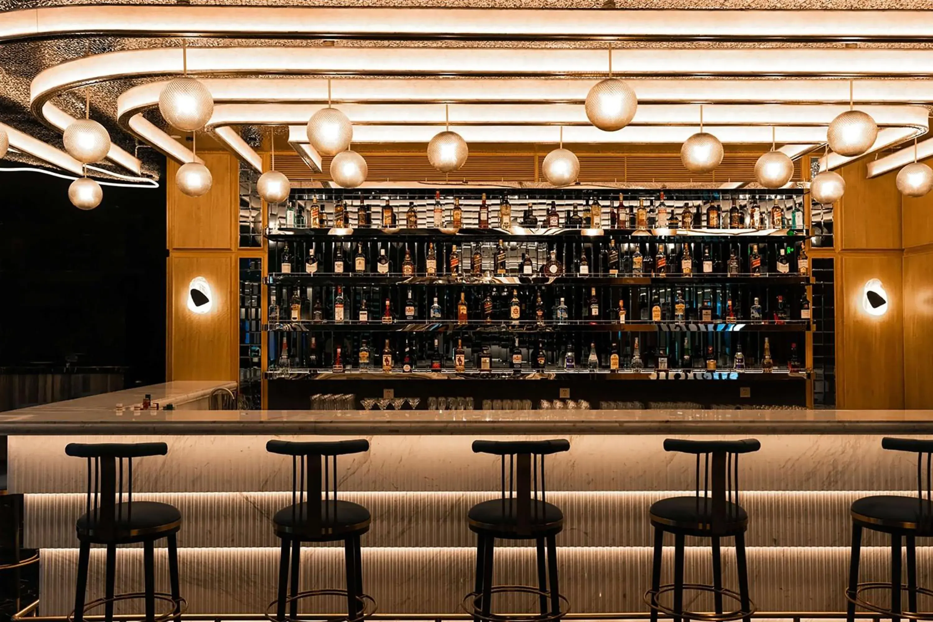 Lounge or bar in Hilton Zhoushan Lounge or bar in Hilton Zhoushan