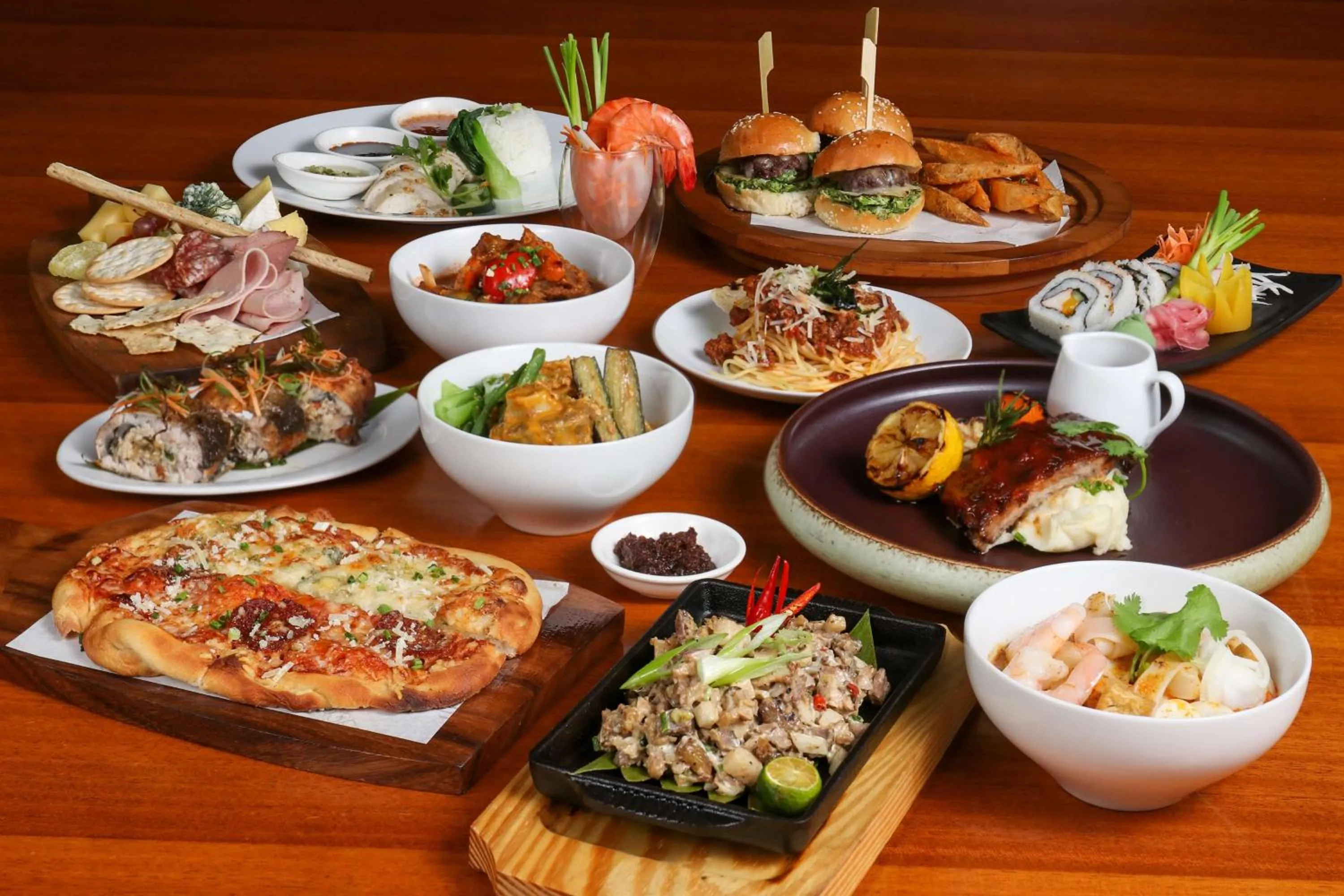 Food and drinks in Conrad Manila