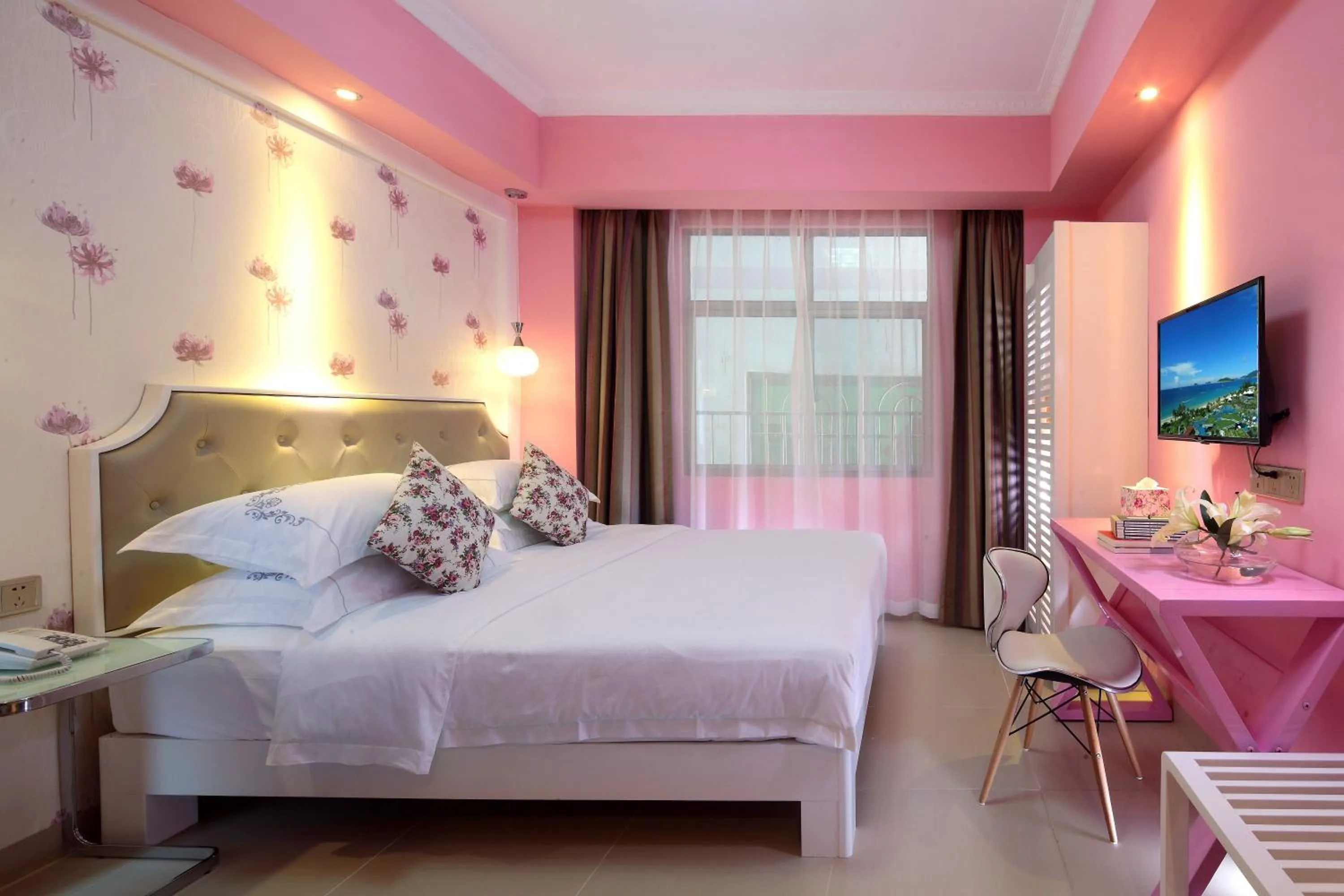 Bed in Care Hotel Coast Collection