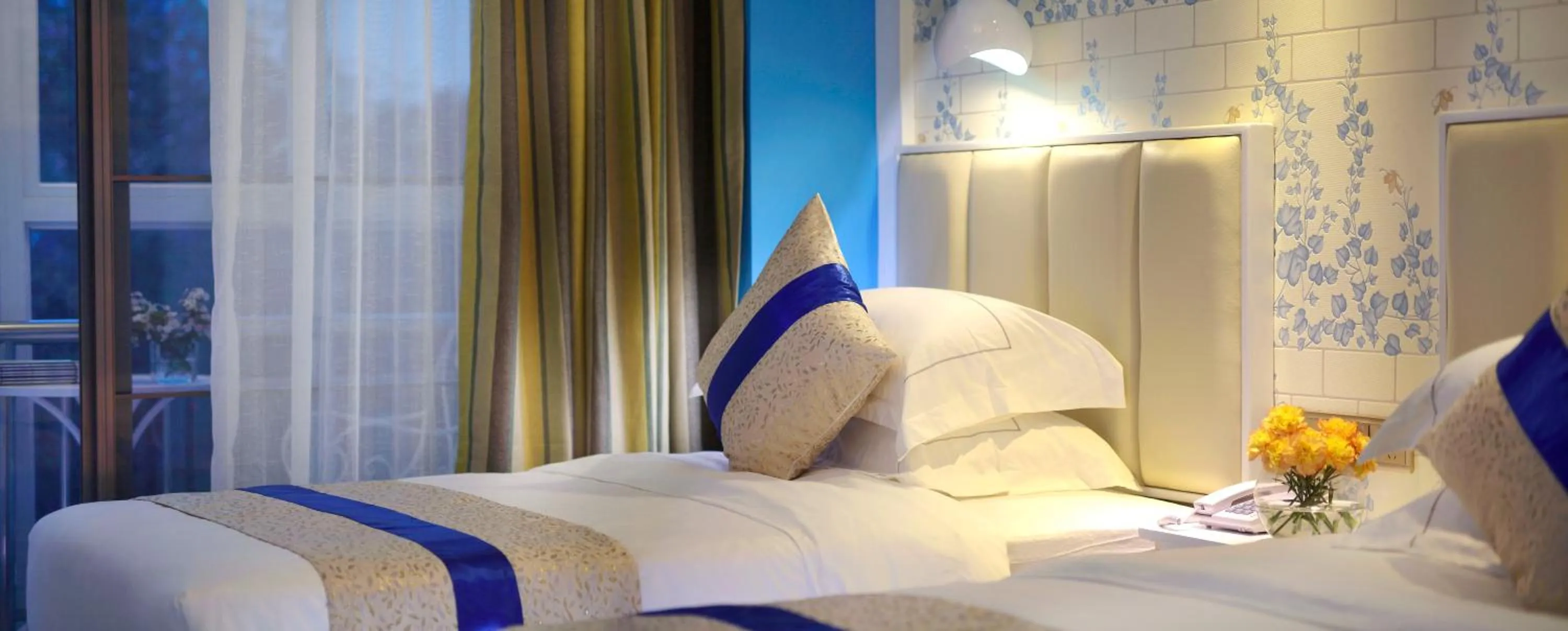 Bed in Care Hotel Coast Collection