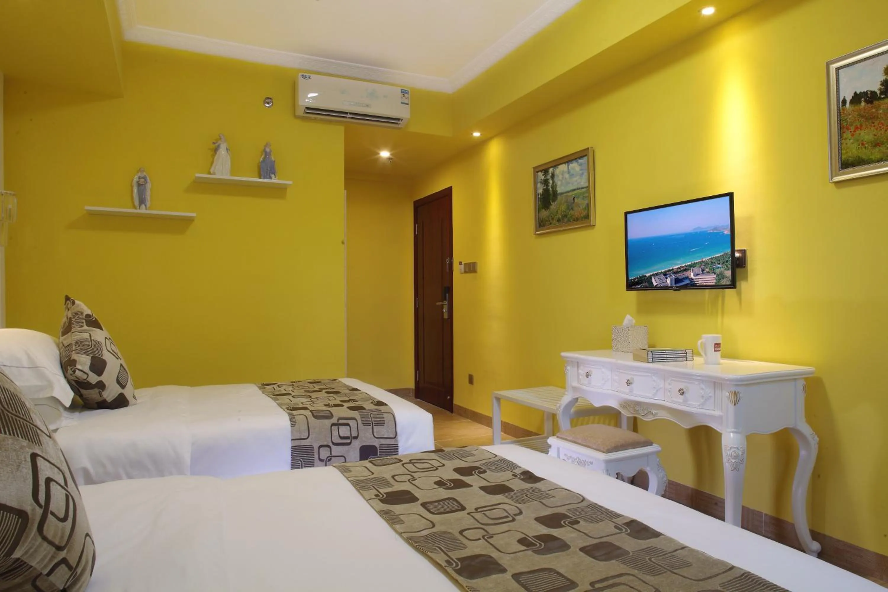 Bed in Care Hotel Coast Collection