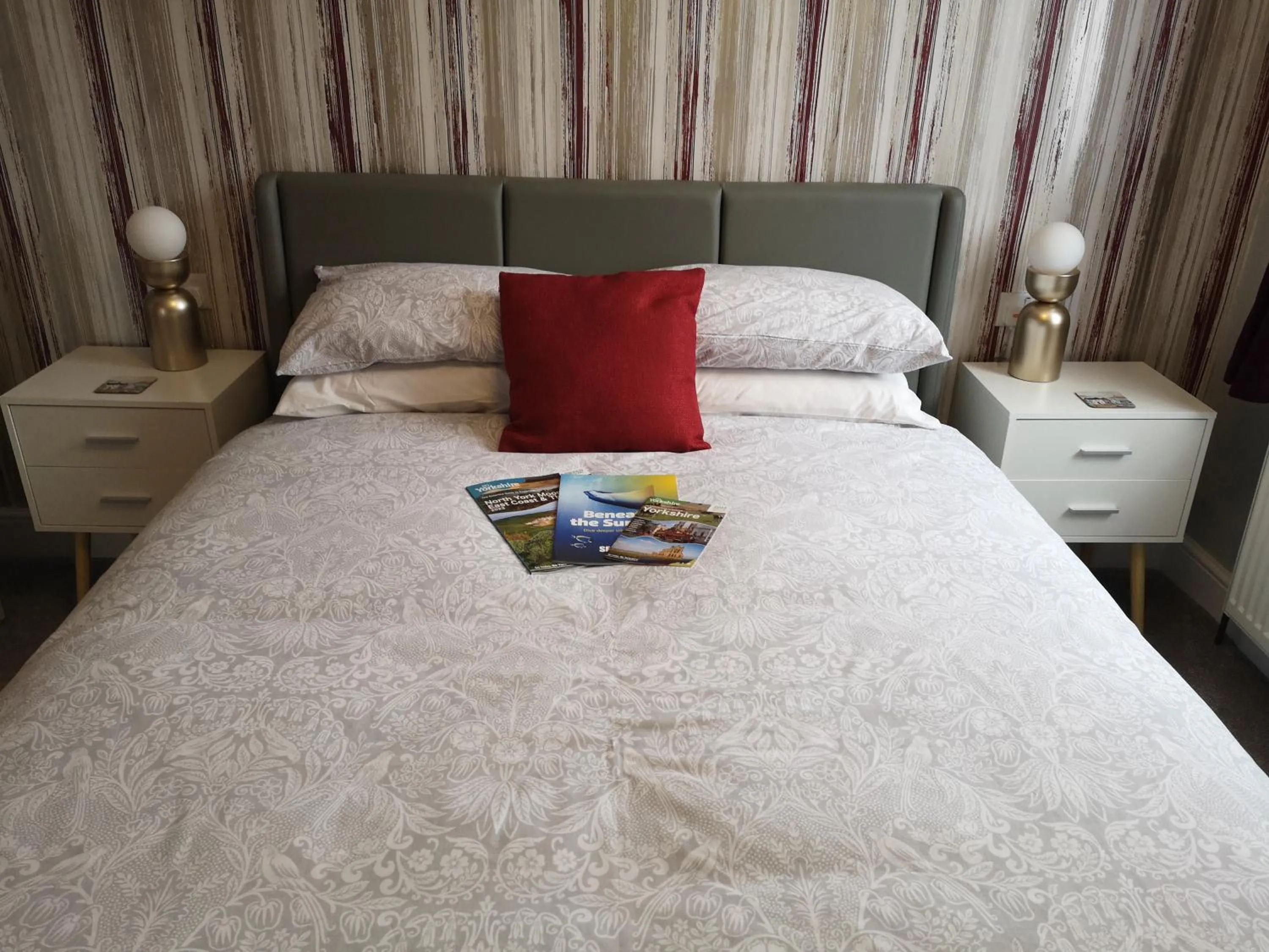 Bedroom in The Phoenix Guest House