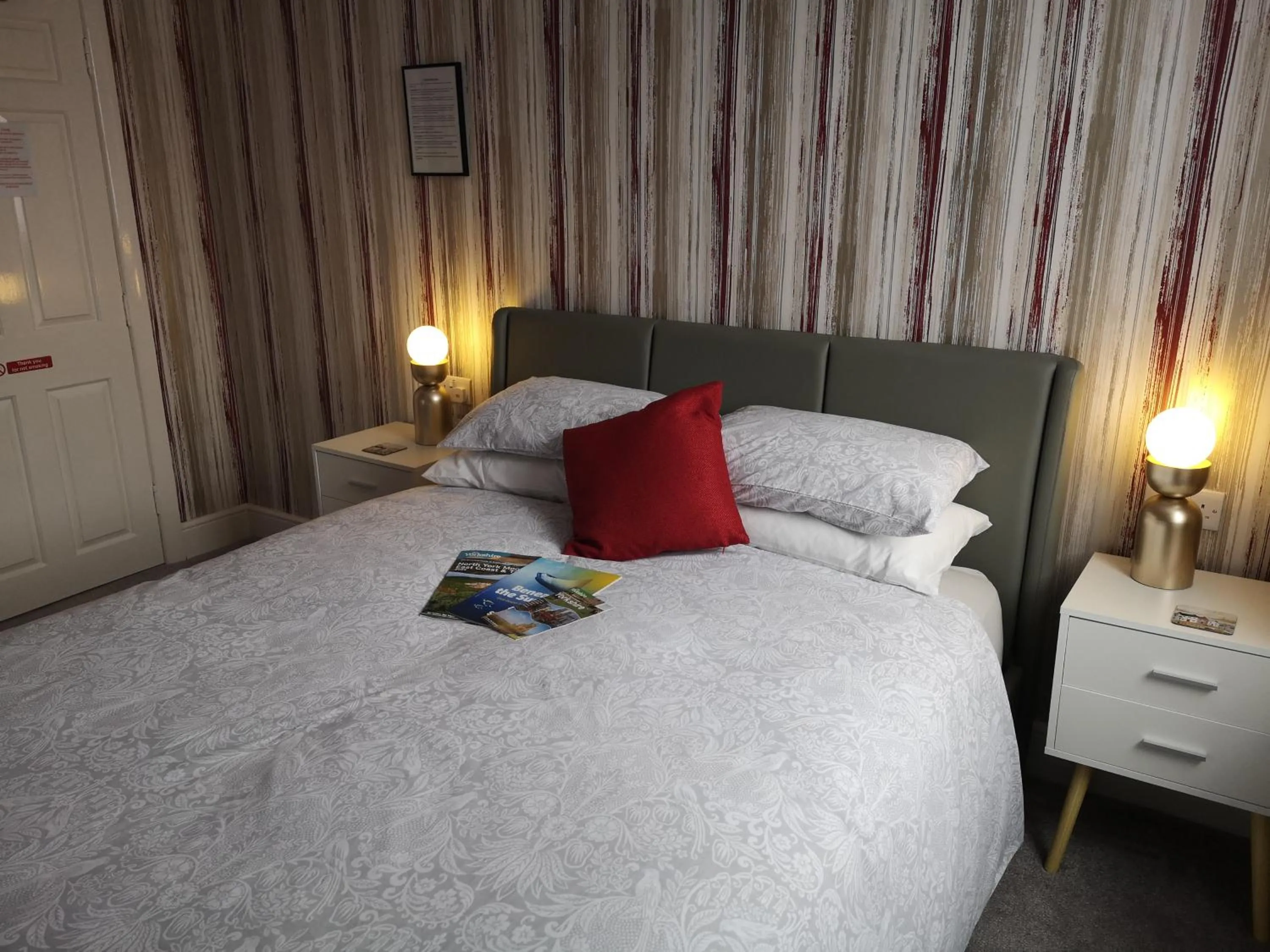 Bedroom in The Phoenix Guest House