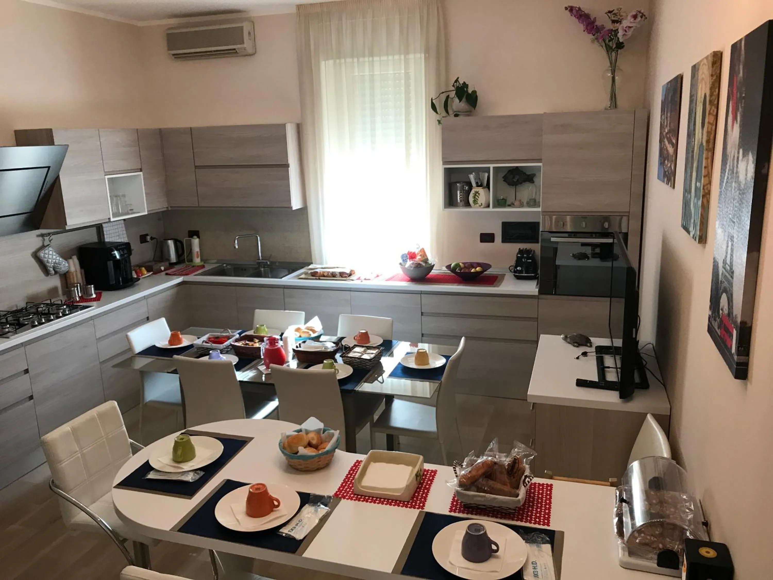 Communal lounge/ TV room in Civico7