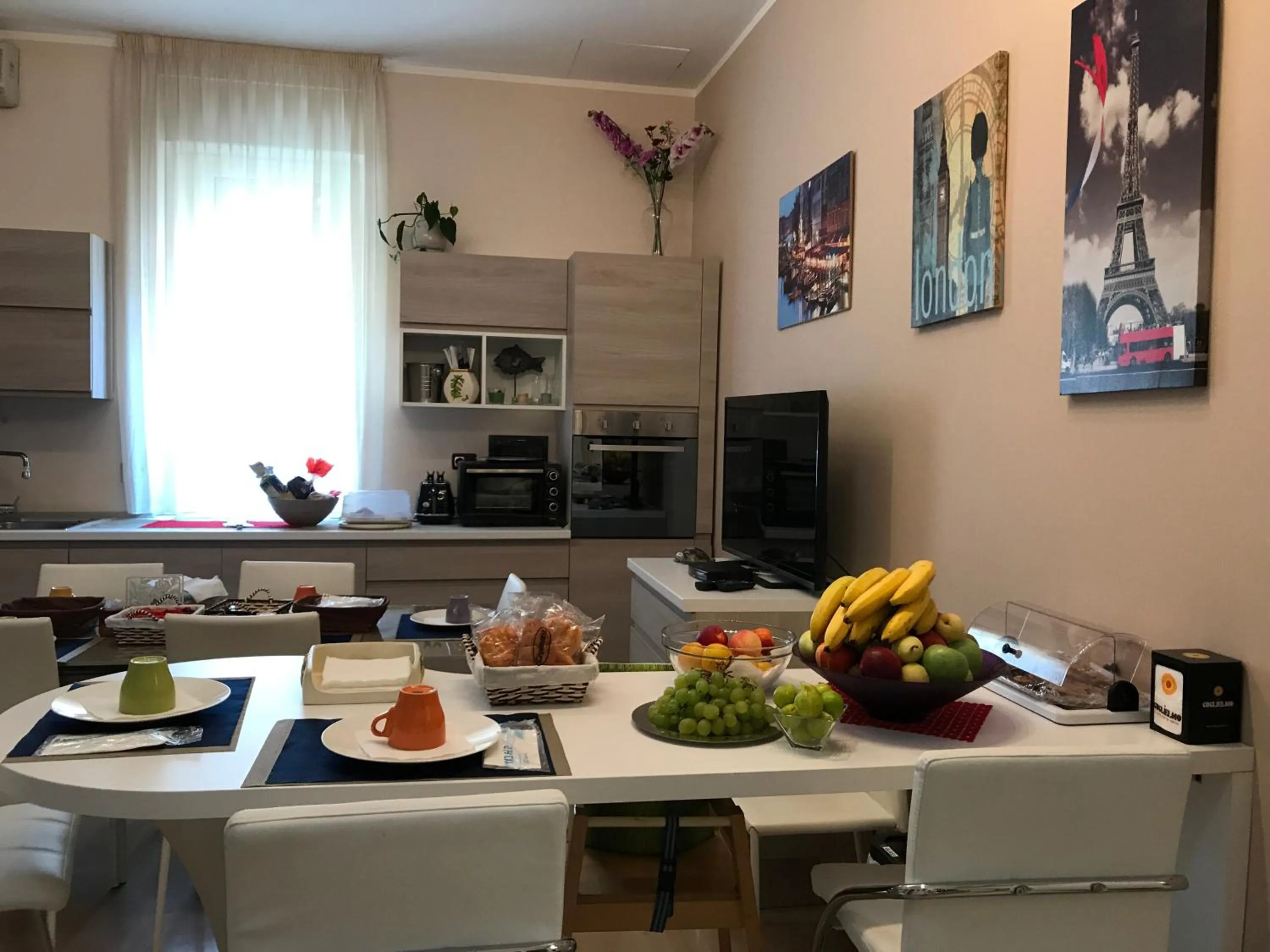 Communal lounge/ TV room in Civico7