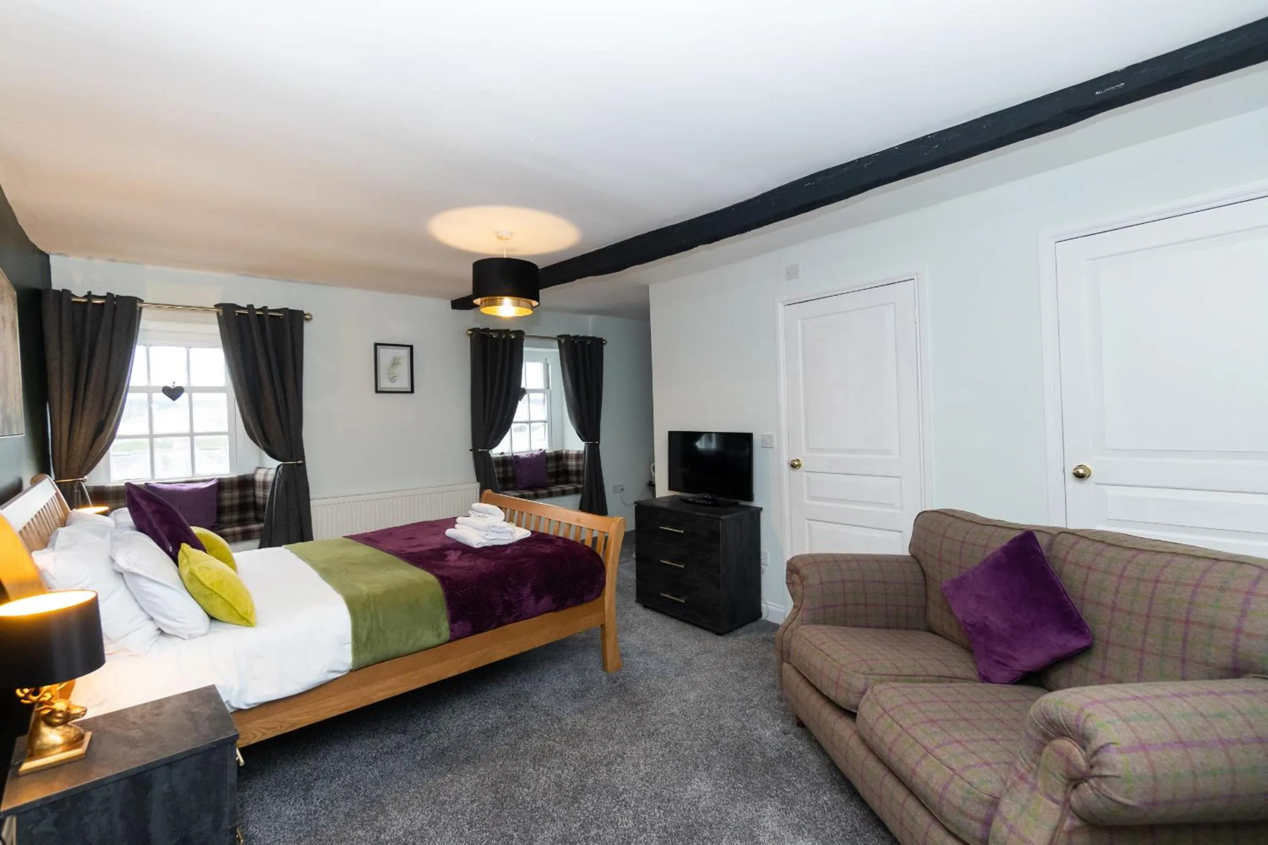 Bedroom, Bed in The Ancient Unicorn