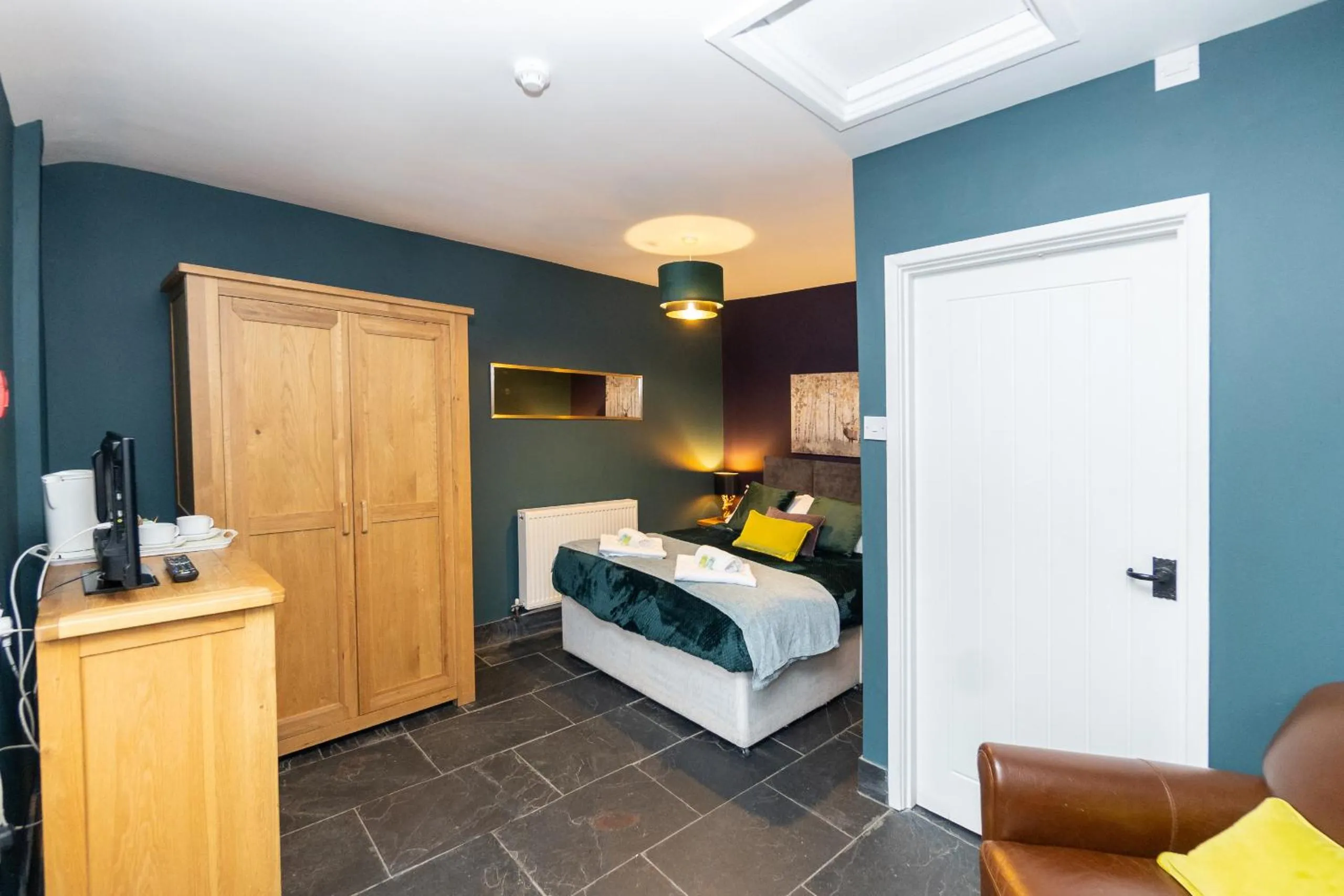 Bathroom, Bed in The Ancient Unicorn