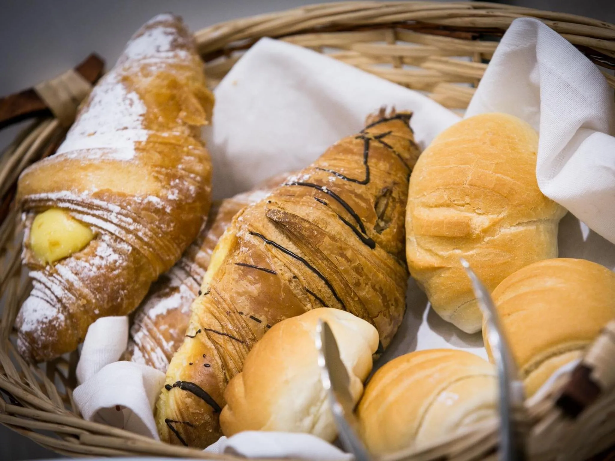 Buffet breakfast in Rooms Boutique Carducci