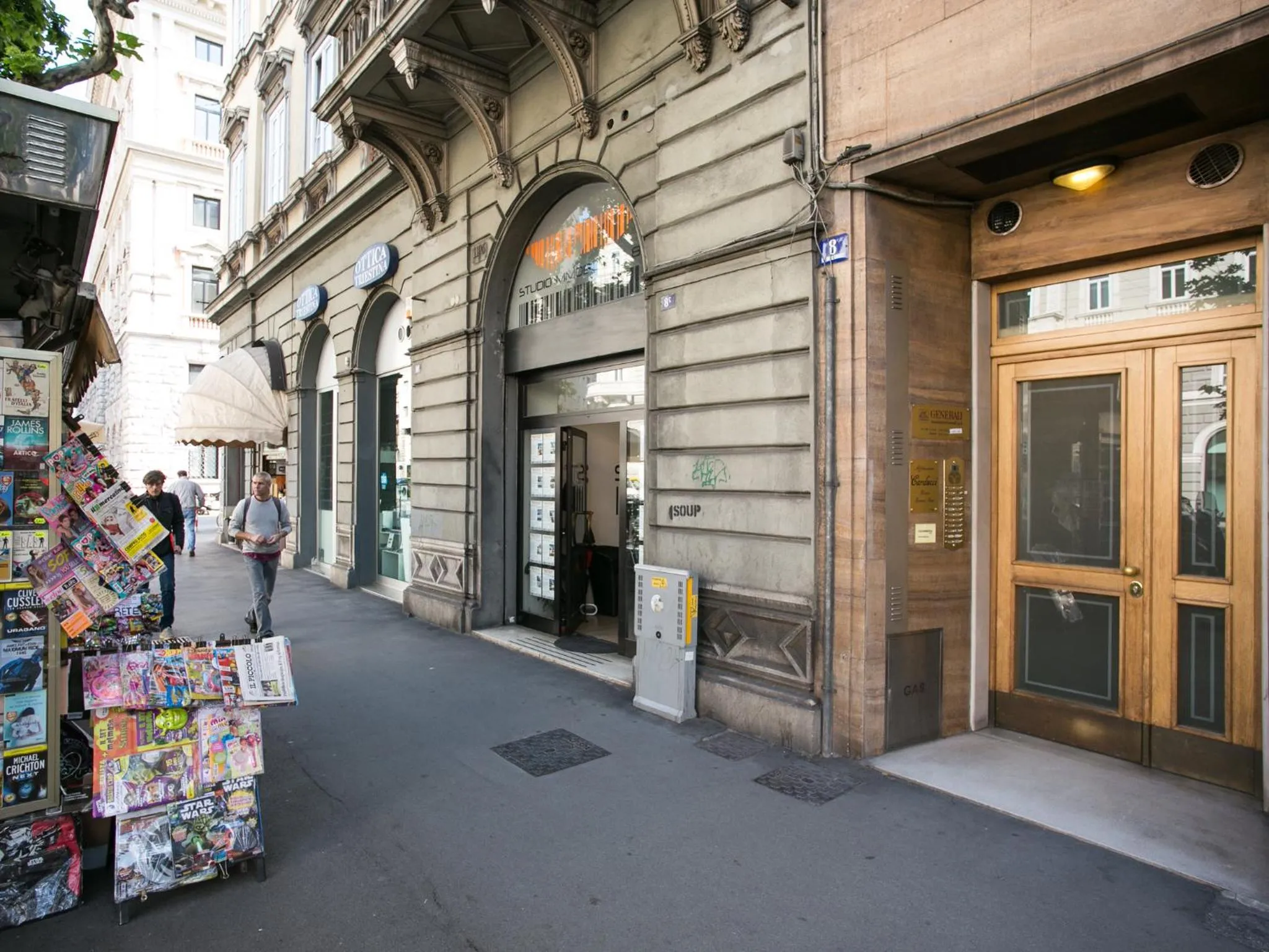 Property building in Rooms Boutique Carducci