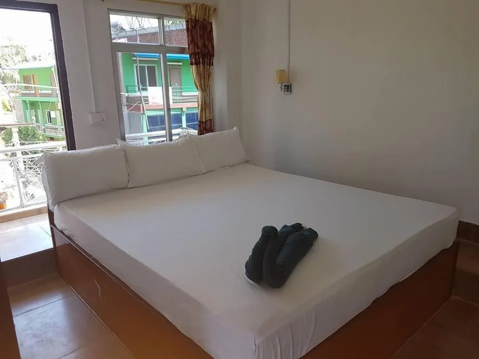 Bed in Hotel Shiva's Dream